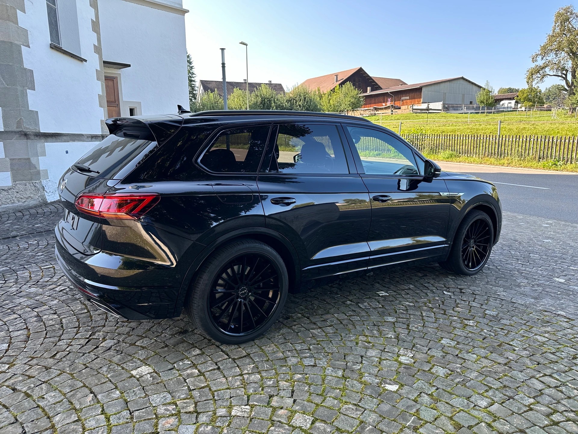 VW Touareg 4.0 V8 TDI R-Line Tiptronic-image-3