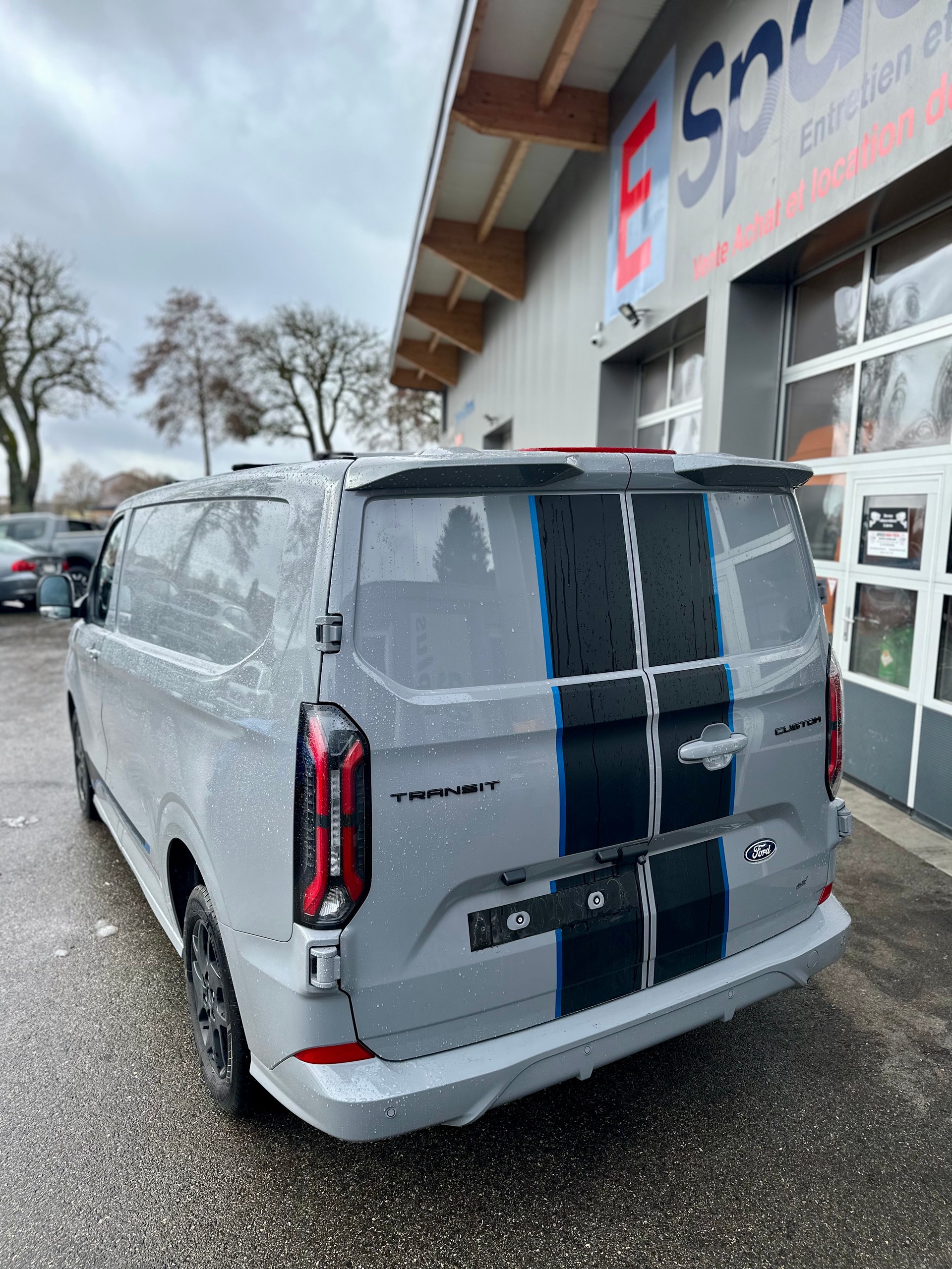 FORD Transit Custom Van 320 L1H1-image-2