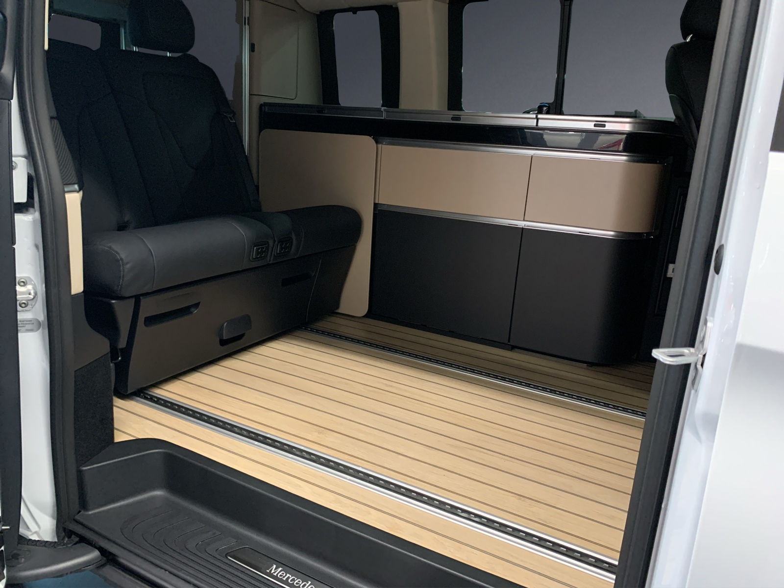 MERCEDES-BENZ Marco Polo 300 d 4M Automat-image-6