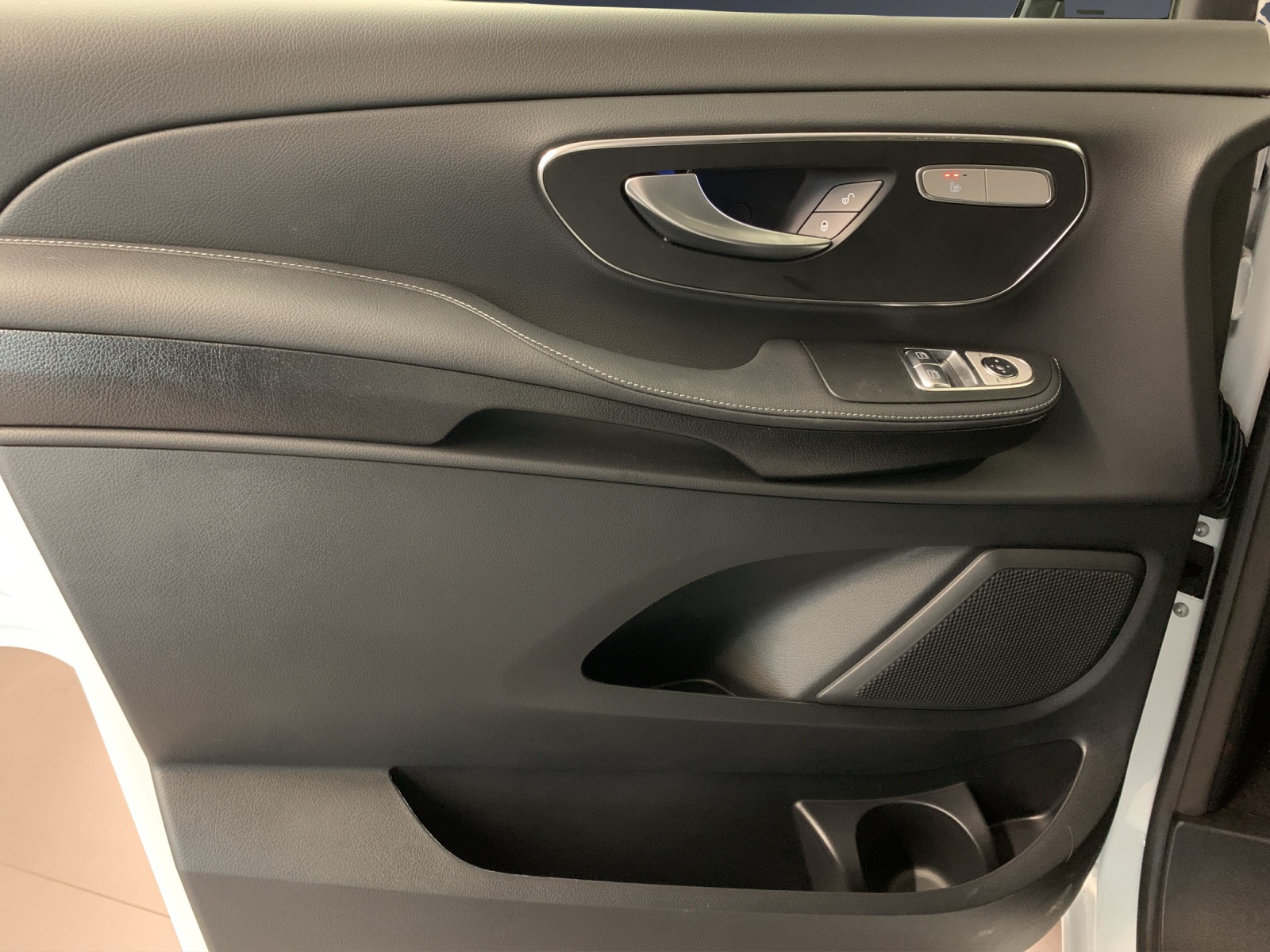MERCEDES-BENZ Marco Polo 300 d 4M Automat-image-10