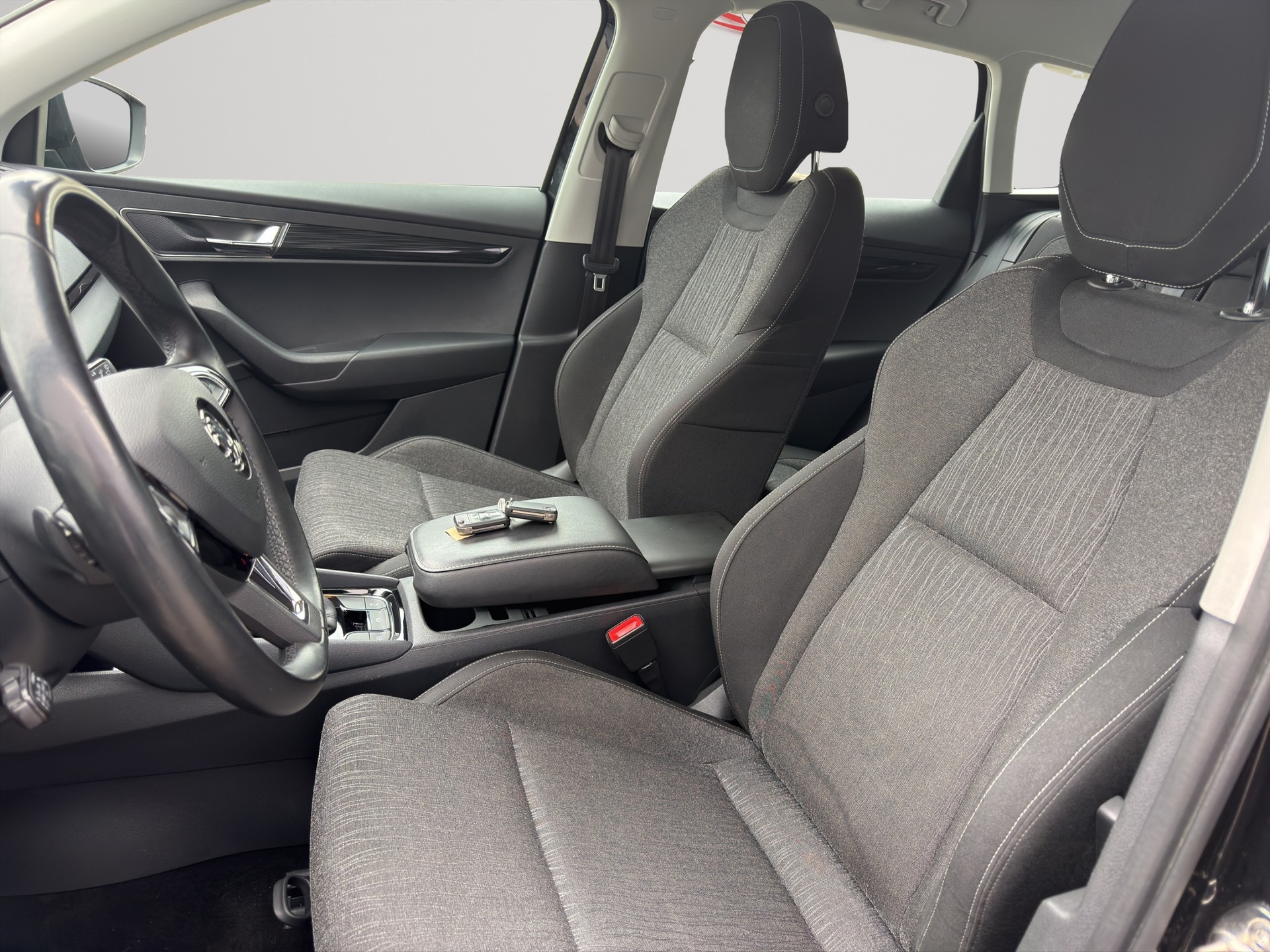 SKODA Karoq 1.5 TSI ACT Style DSG-image-13