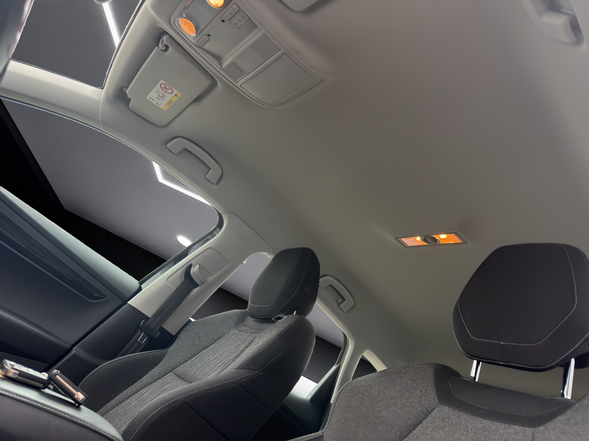SKODA Karoq 1.5 TSI ACT Style DSG-image-18