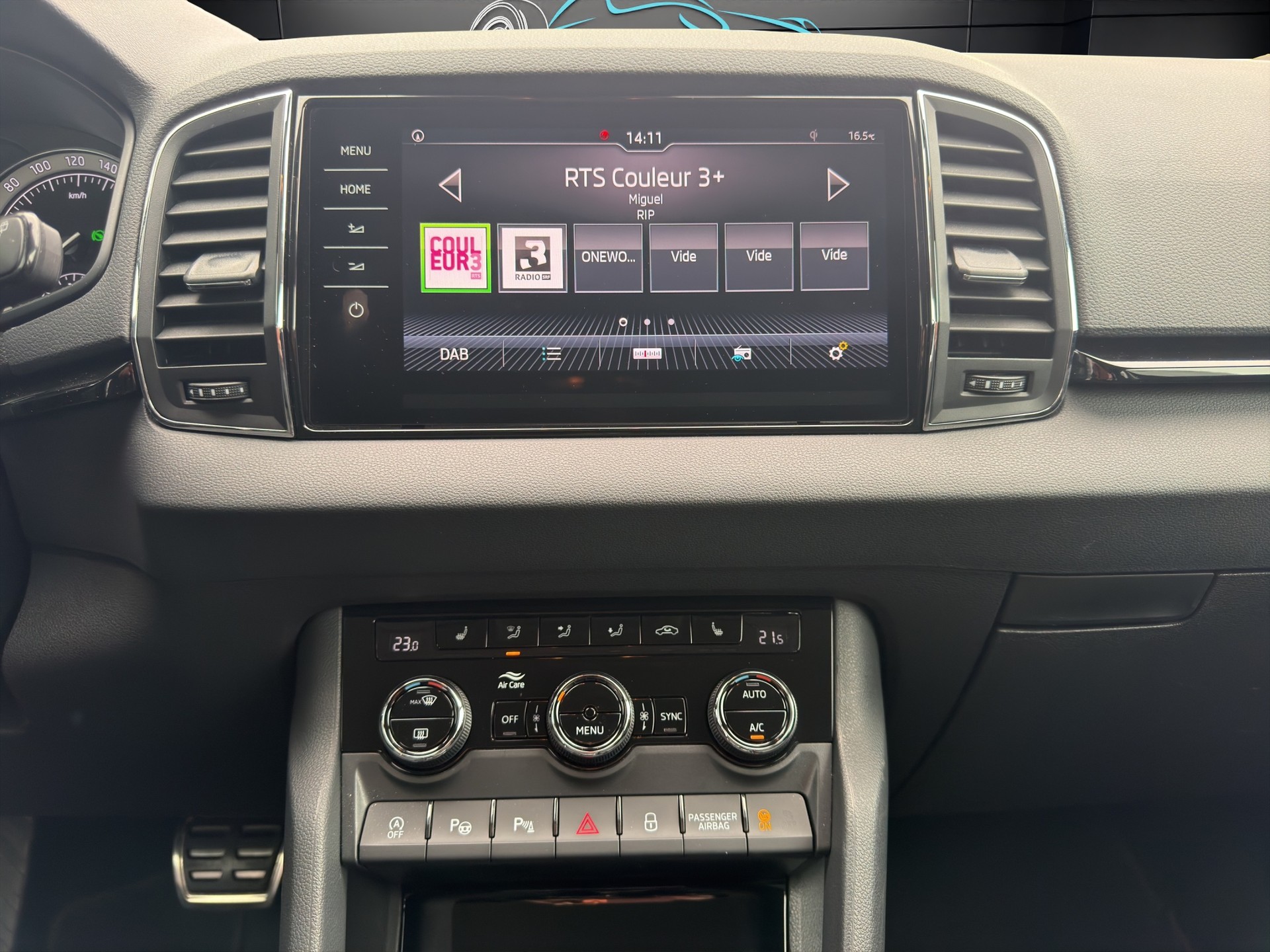 SKODA Karoq 1.5 TSI ACT Style DSG-image-12