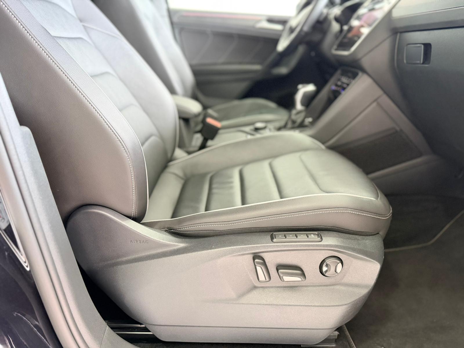 VW Tiguan 2.0 TDI SCR R-Line 4Motion DSG*Black Style*-image-12