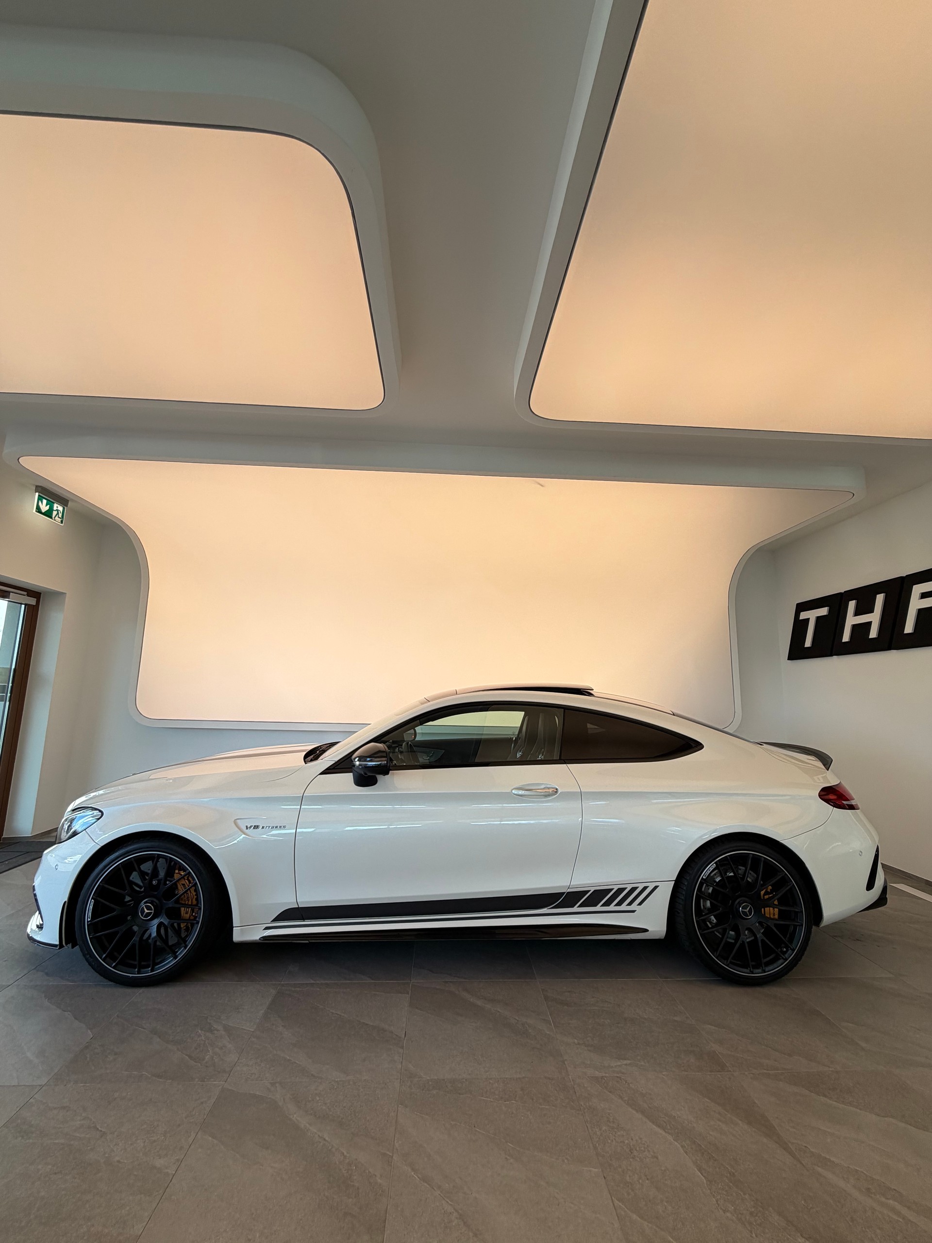MERCEDES-BENZ C 63 S AMG Edition 1 Speedshift Ohne OPF-showroom-element-2