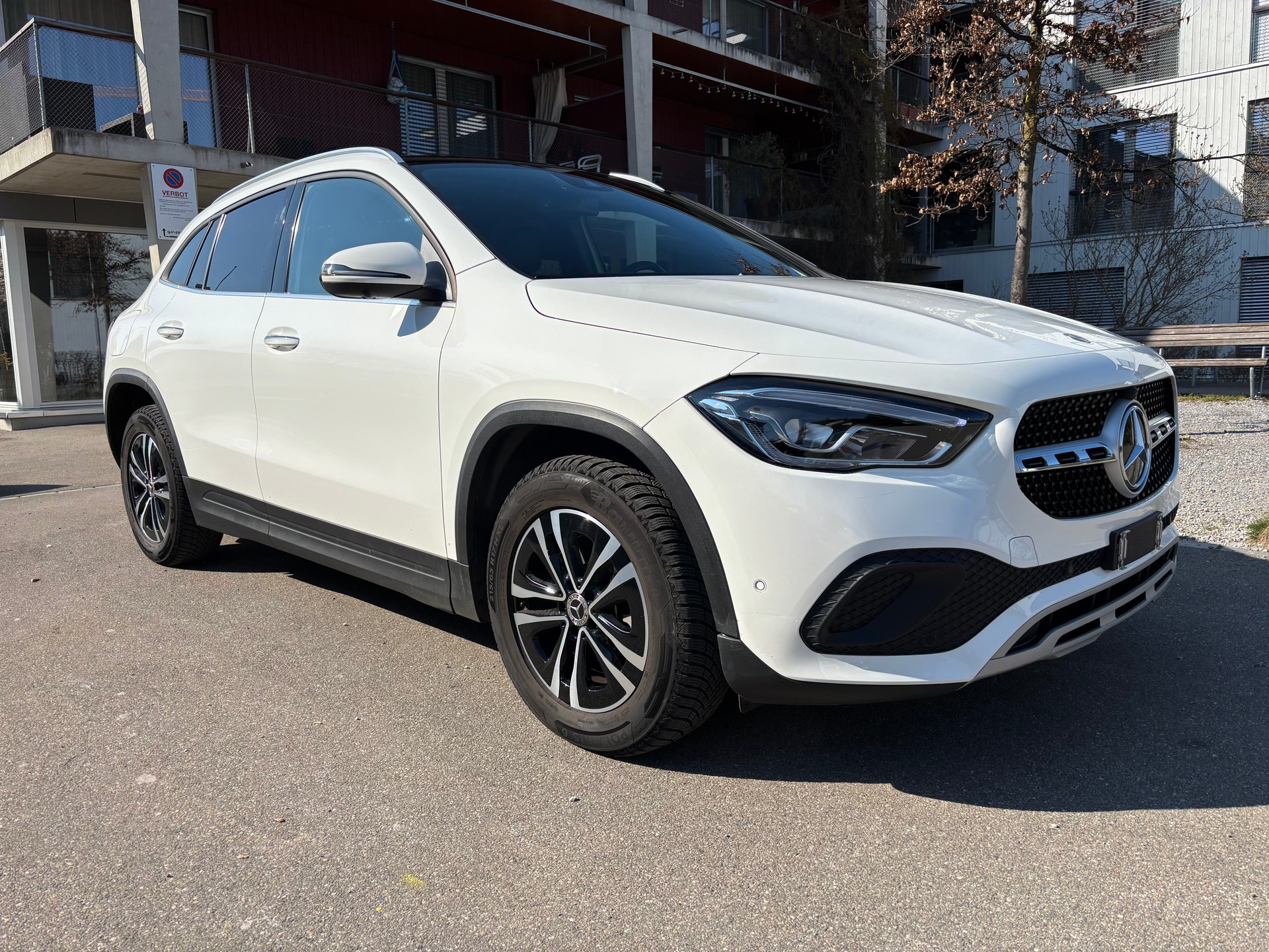 MERCEDES-BENZ GLA 250 e 8G-DCT-image-0