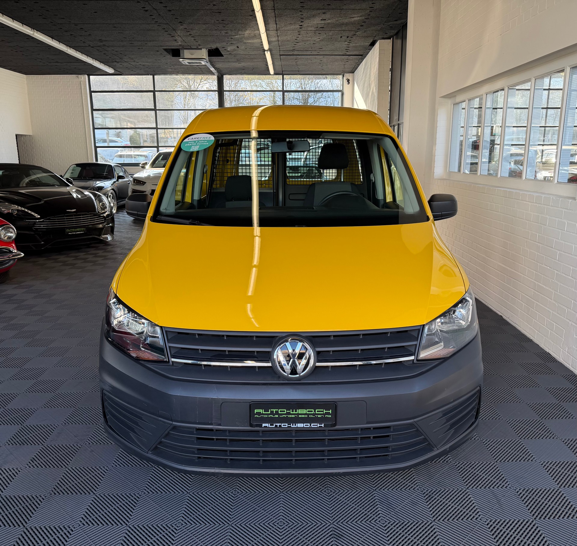 VW Caddy 1.0 TSI BlueMotion Technology-image-8