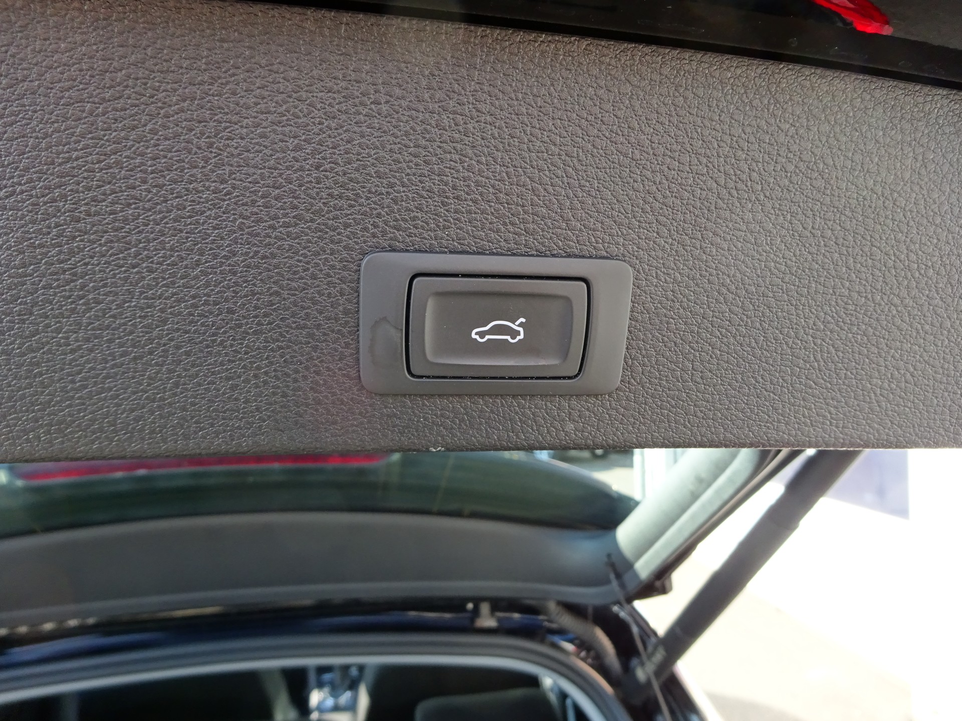 AUDI Q2 35 TFSI S-tronic-image-12