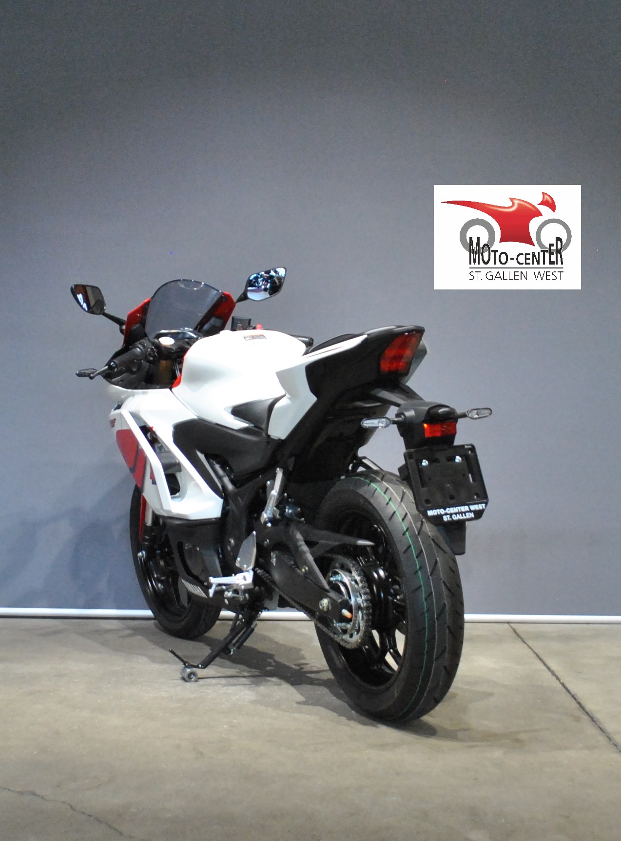 YAMAHA YZF-R3-showroom-element-3