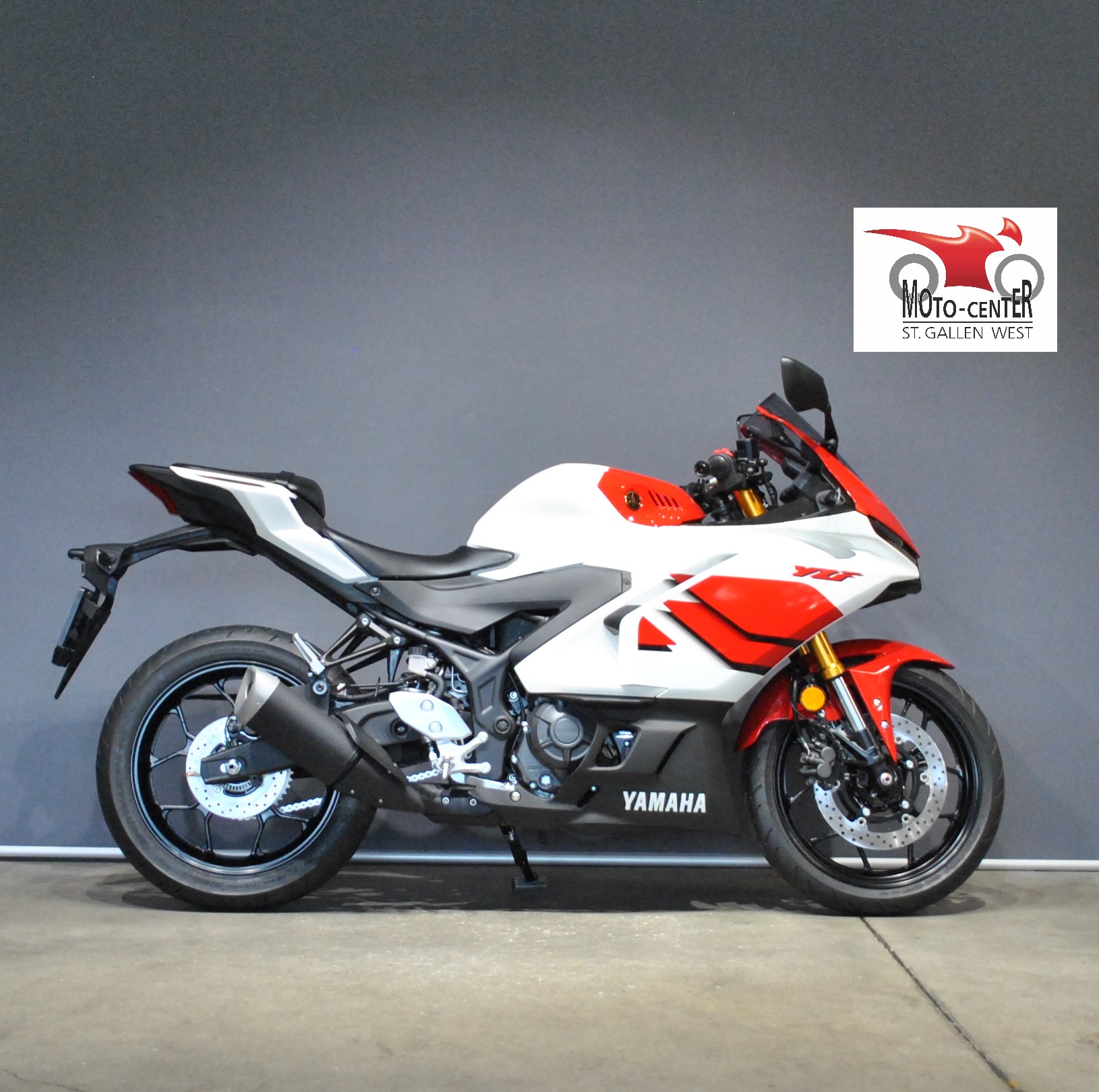YAMAHA YZF-R3-showroom-element-1