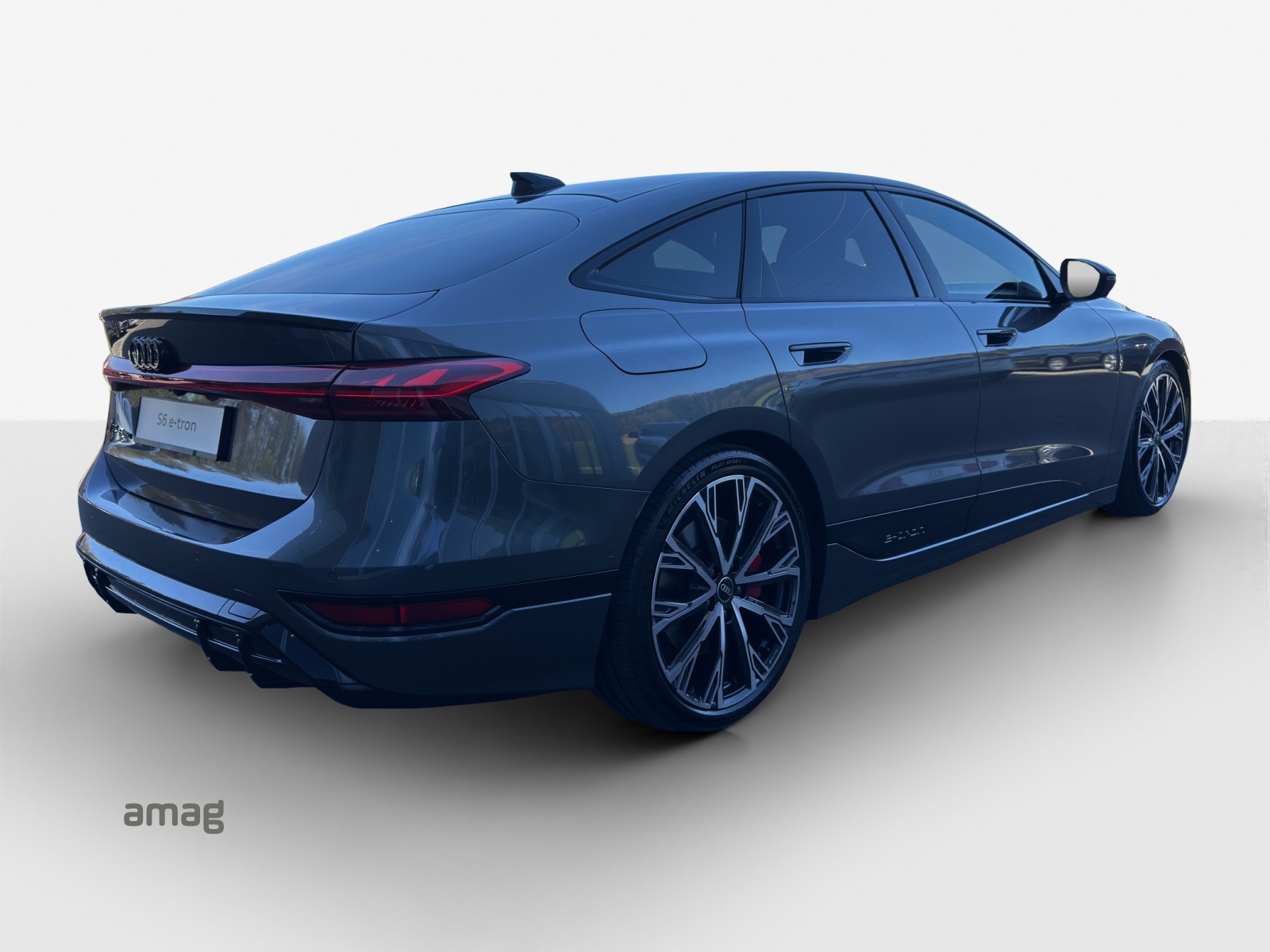 AUDI S6 Sportback e-tron quattro-image-4