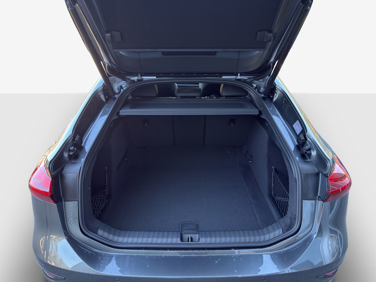 AUDI S6 Sportback e-tron quattro-image-12
