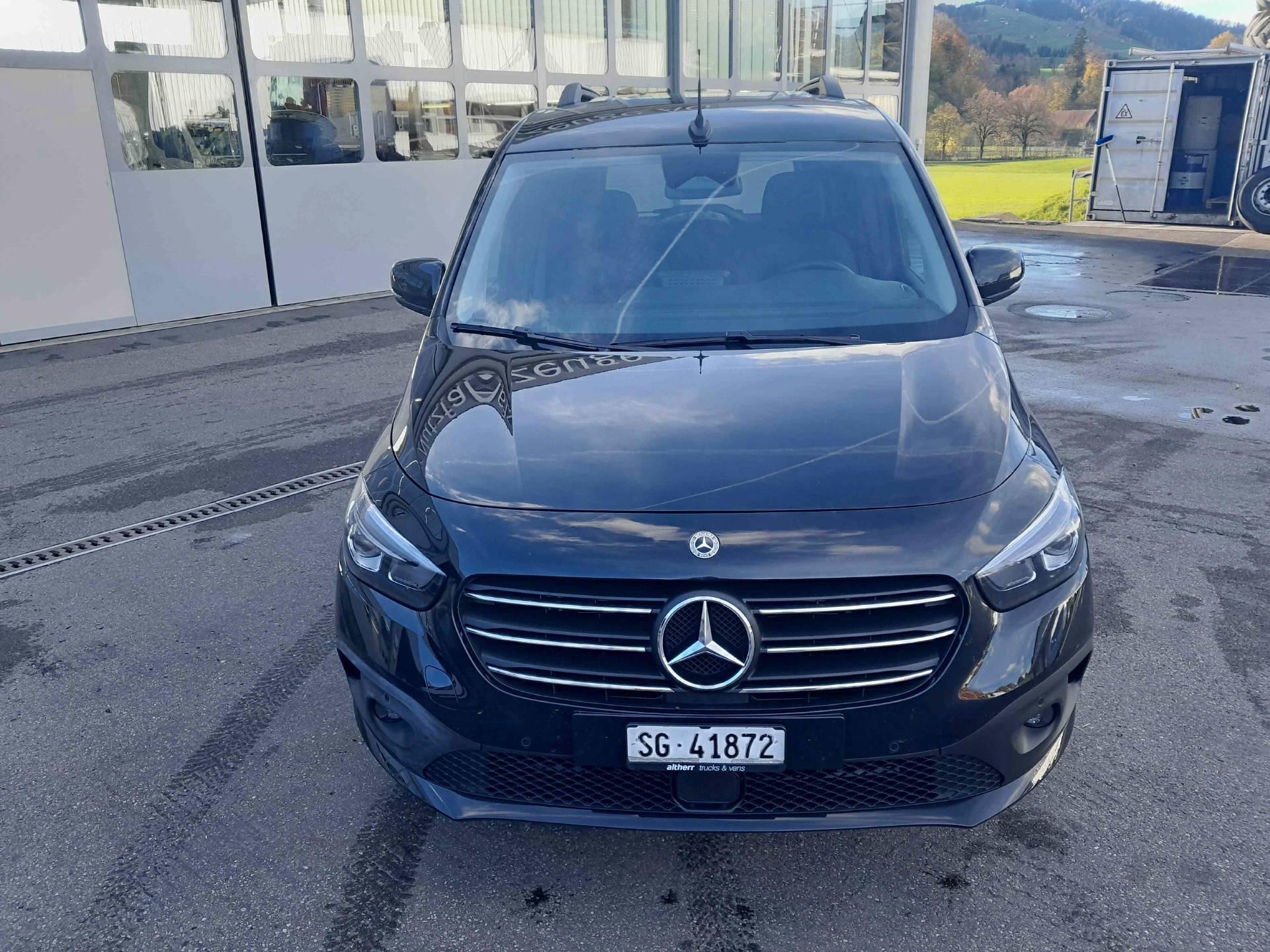 MERCEDES-BENZ 180 d Style Van S-image-6