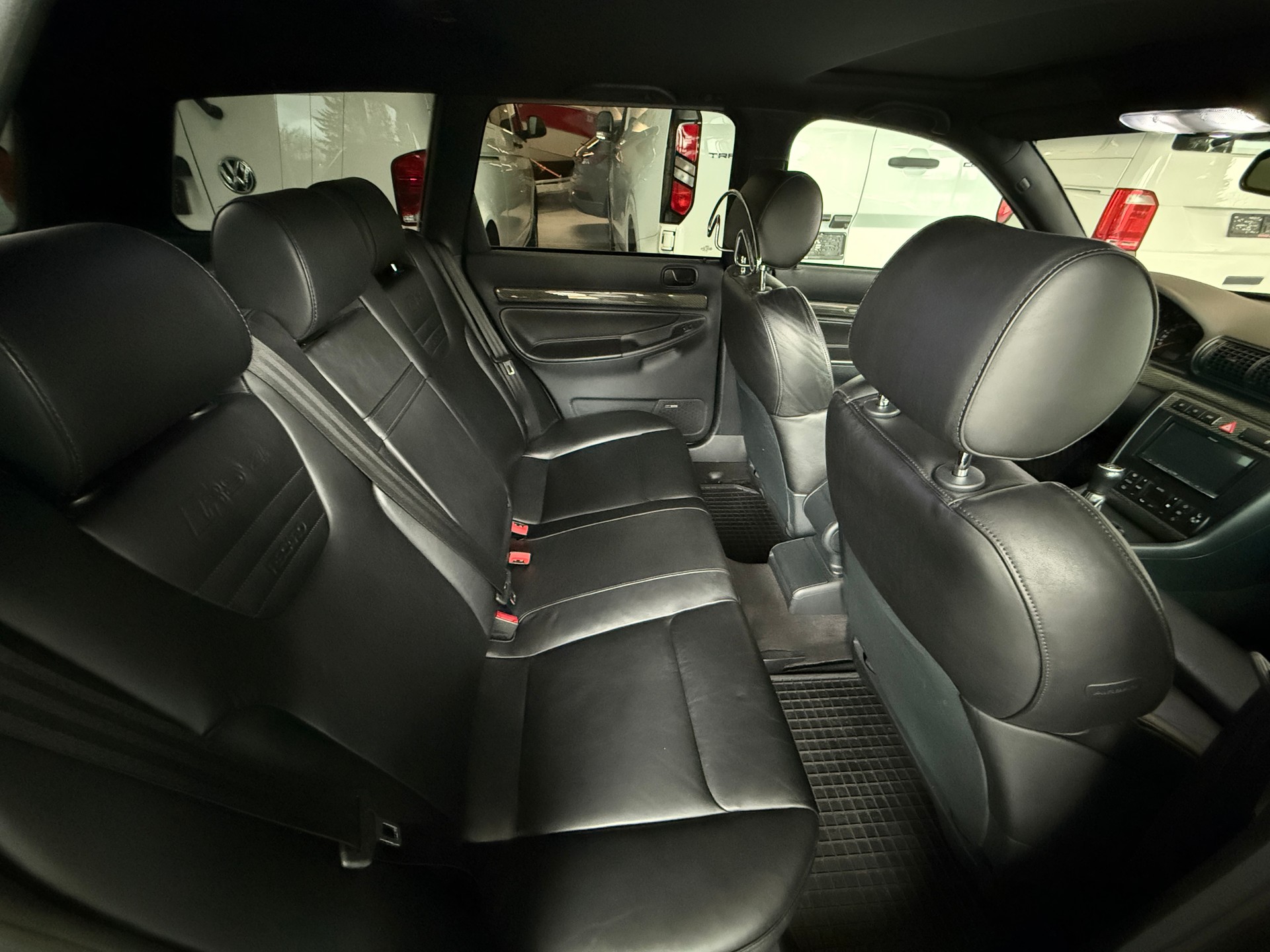 AUDI RS4 Avant quattro-image-11
