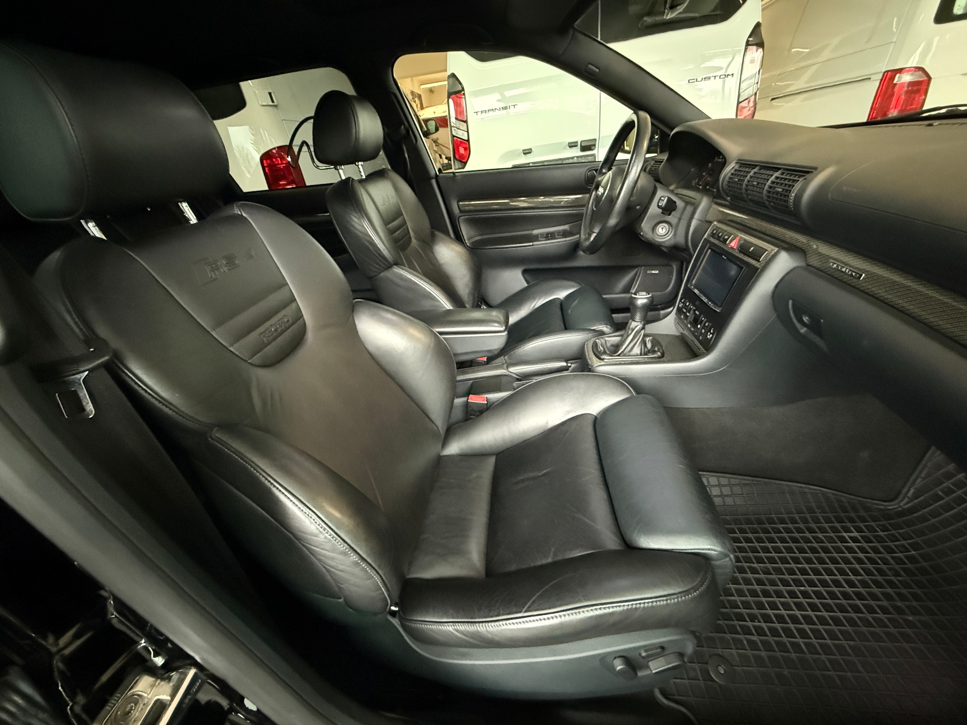 AUDI RS4 Avant quattro-image-10