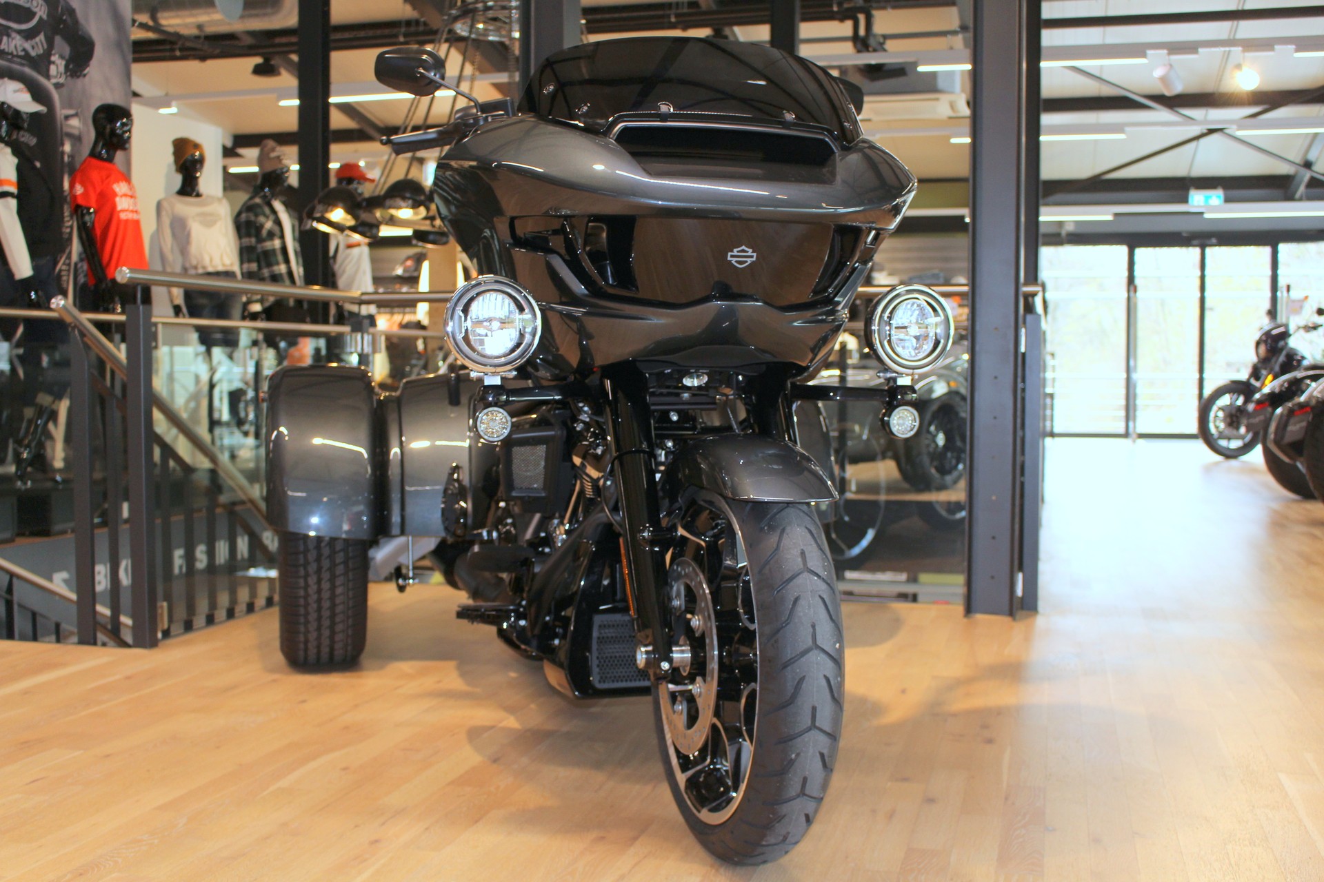 HARLEY-DAVIDSON FLTRT Road Glide 3-showroom-element-3