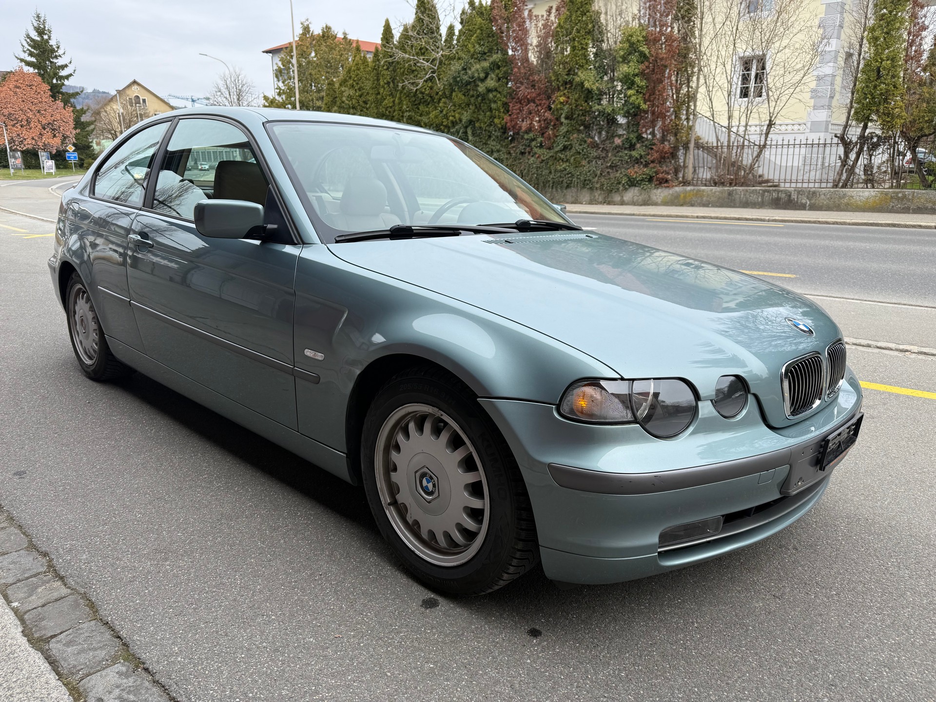 BMW 325 ti Compact-image-0