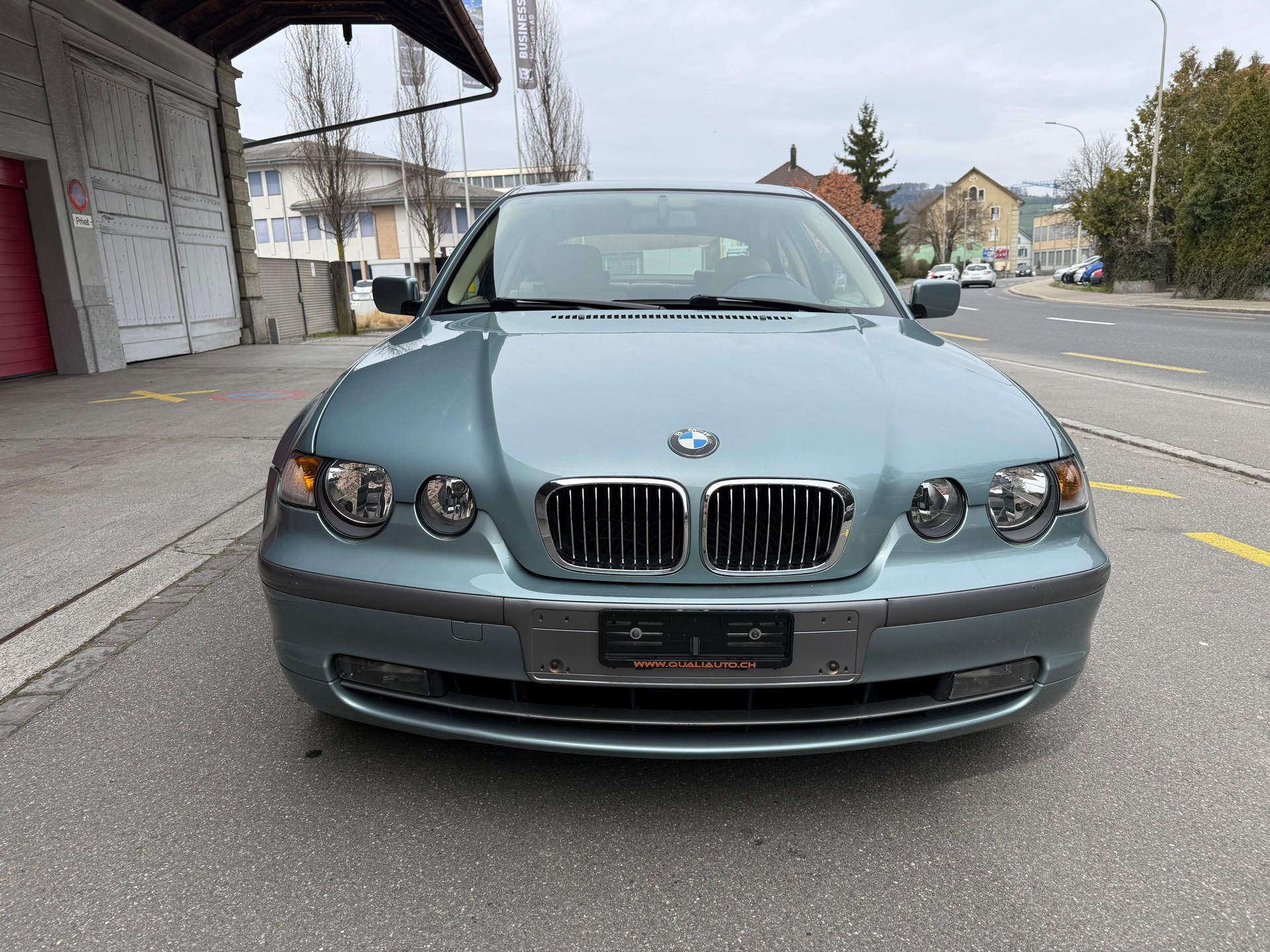 BMW 325 ti Compact-image-1