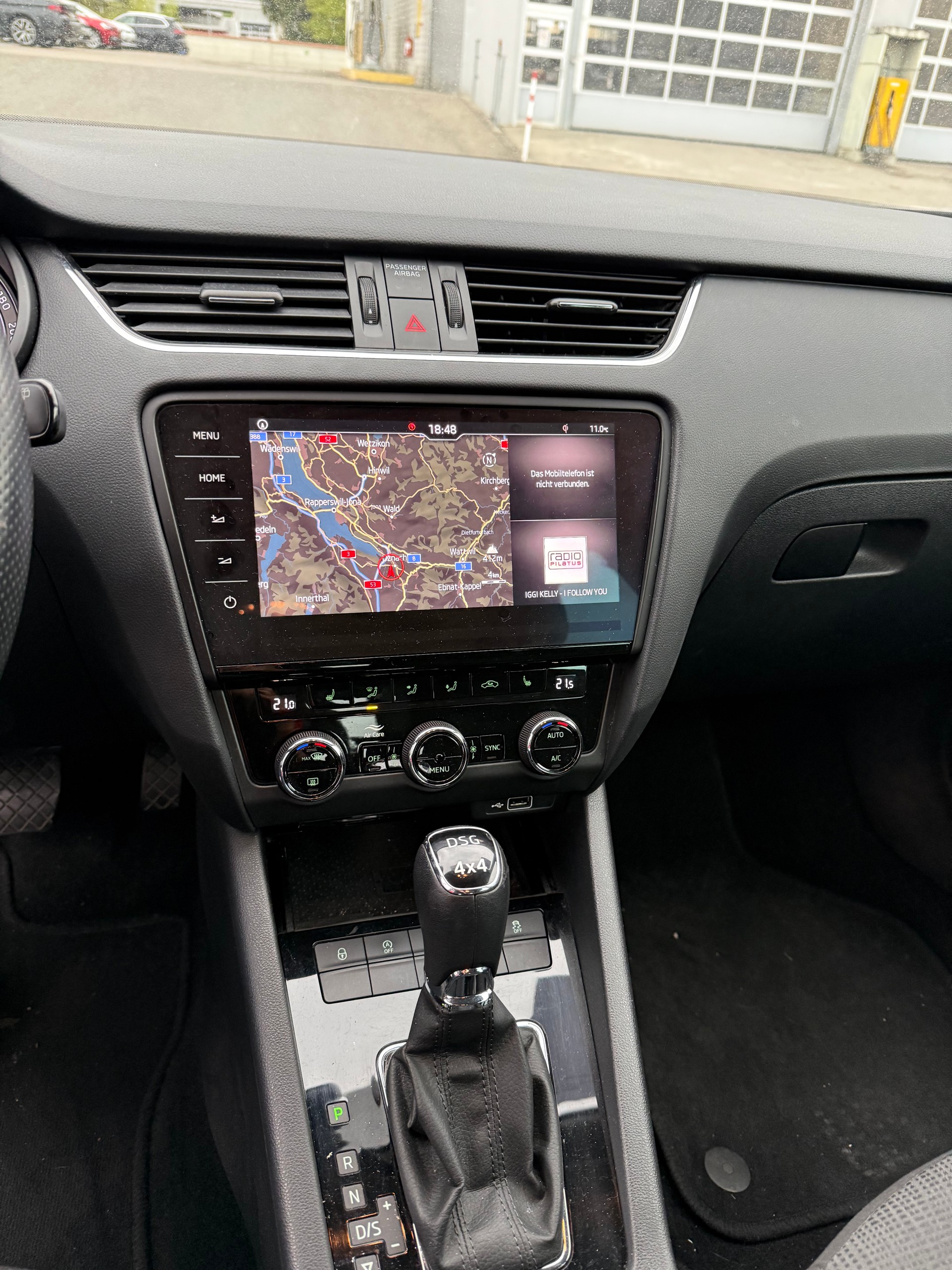 SKODA Octavia Combi 2.0 TDI Soleil 4x4 DSG-image-6