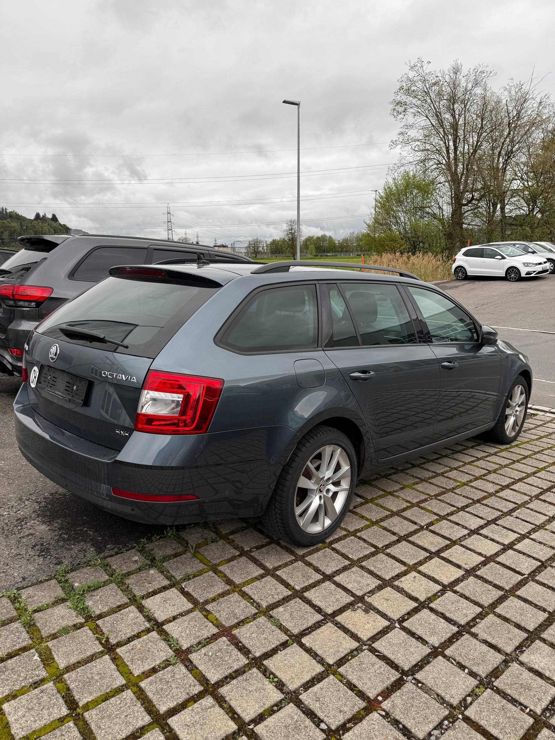 SKODA Octavia Combi 2.0 TDI Soleil 4x4 DSG-showroom-element-3
