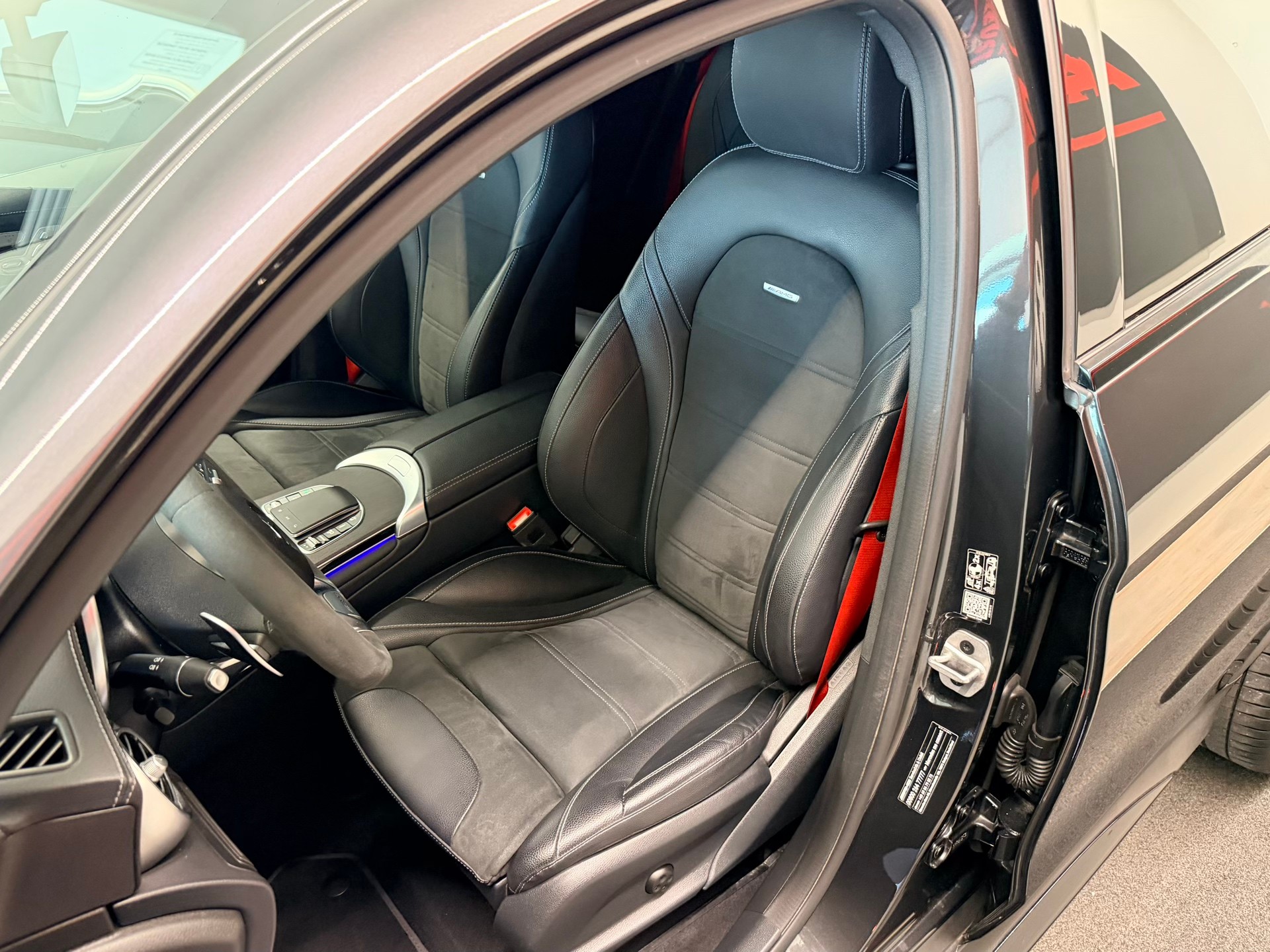 MERCEDES-BENZ GLC Coupé 63 S AMG 4Matic 9G-Tronic-image-12