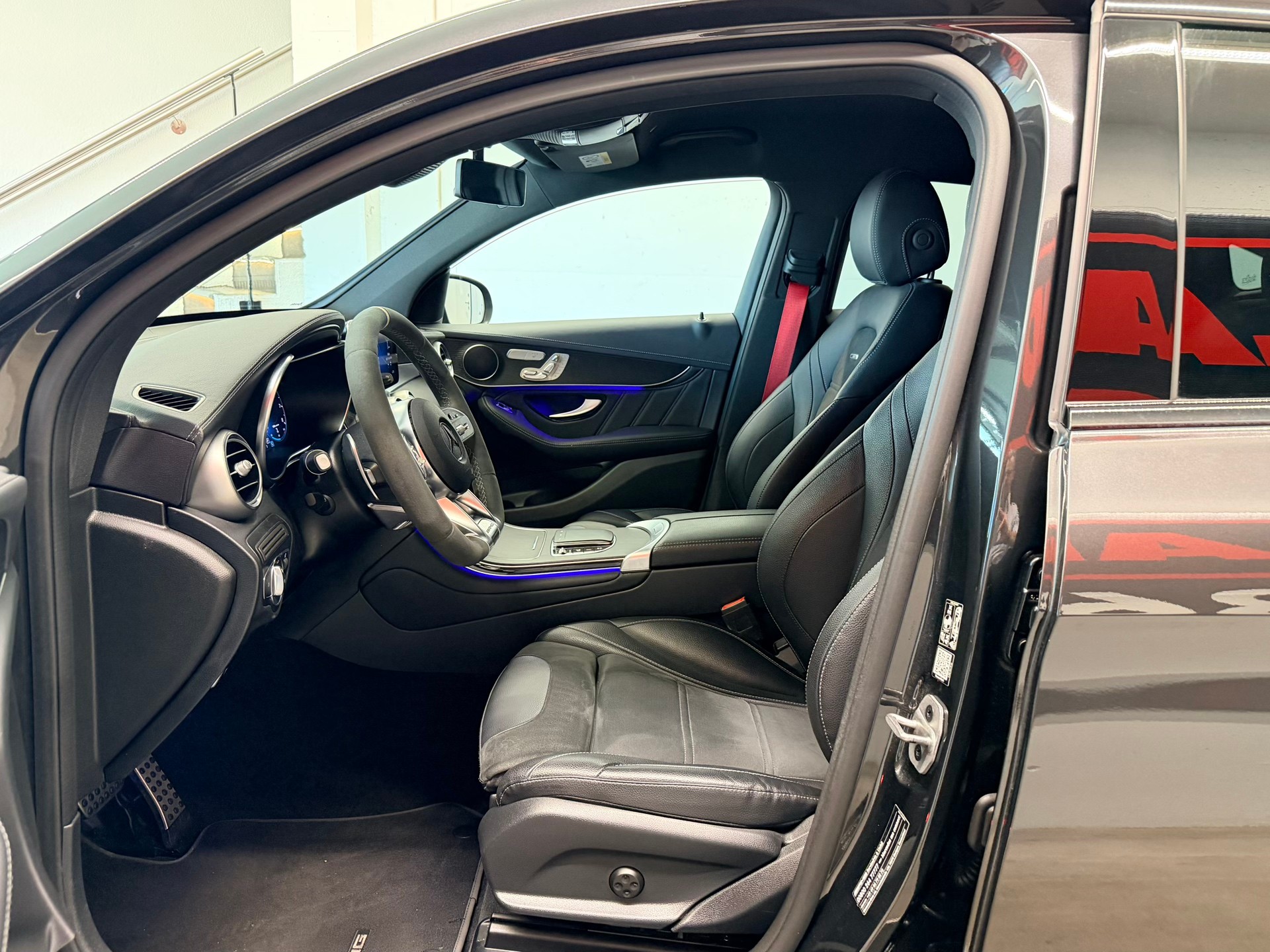 MERCEDES-BENZ GLC Coupé 63 S AMG 4Matic 9G-Tronic-image-11