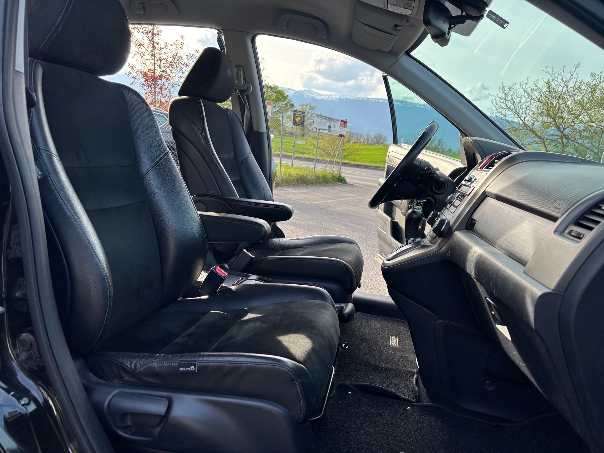 HONDA CR-V 2.0 4WD Elegance Automatic-image-12