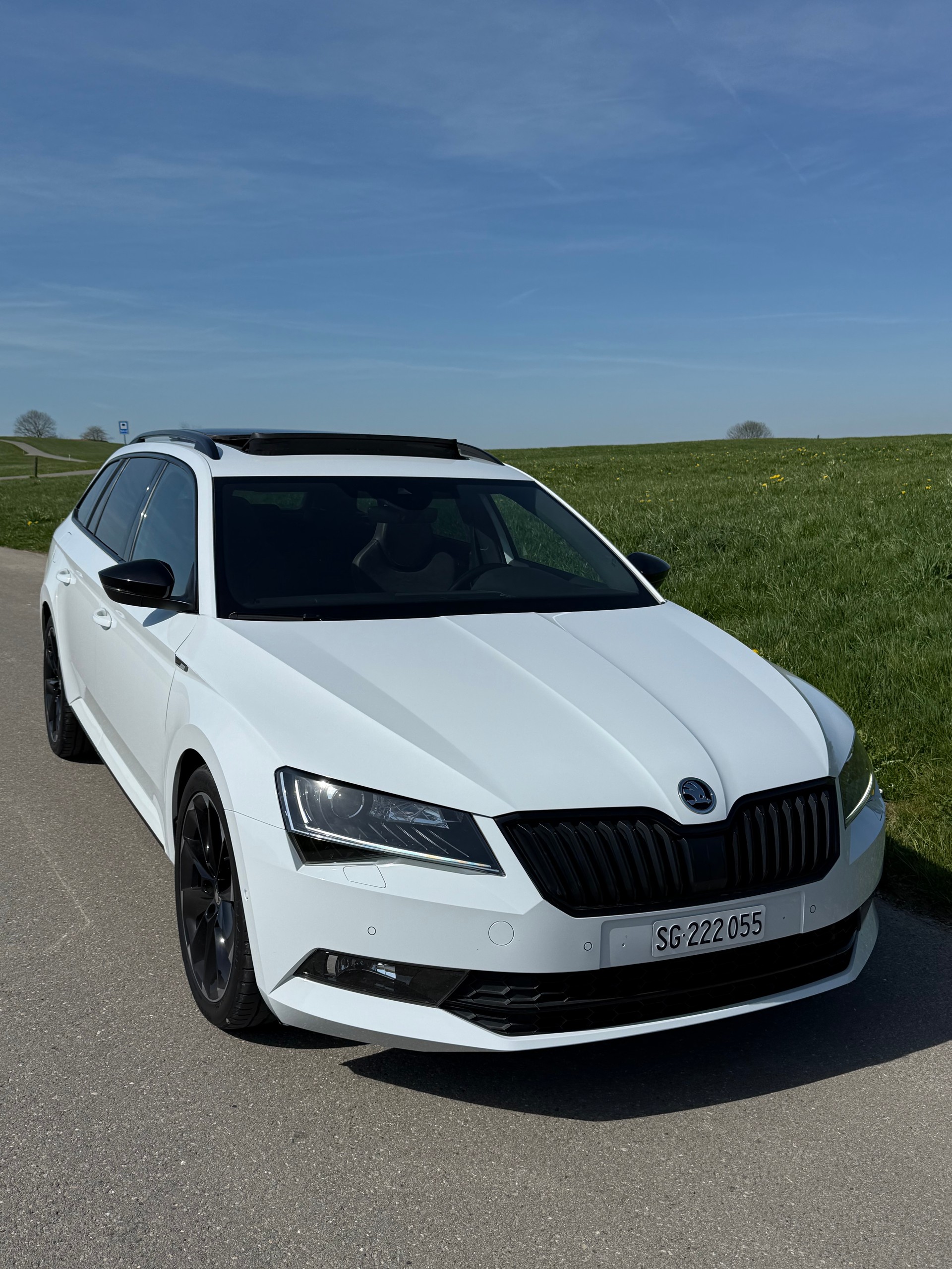SKODA Superb Combi 2.0 TSI SportLine+ DSG 4x4-image-0