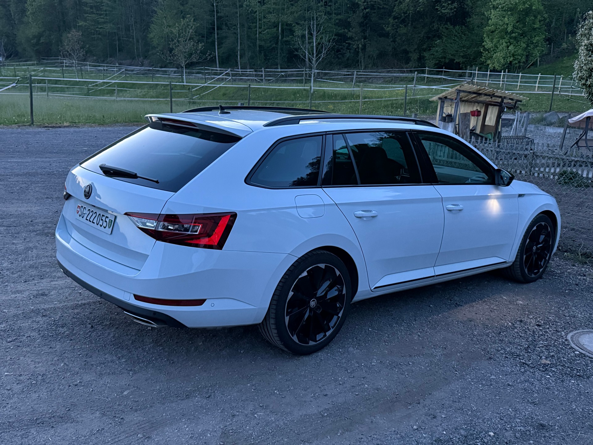 SKODA Superb Combi 2.0 TSI SportLine+ DSG 4x4-image-11