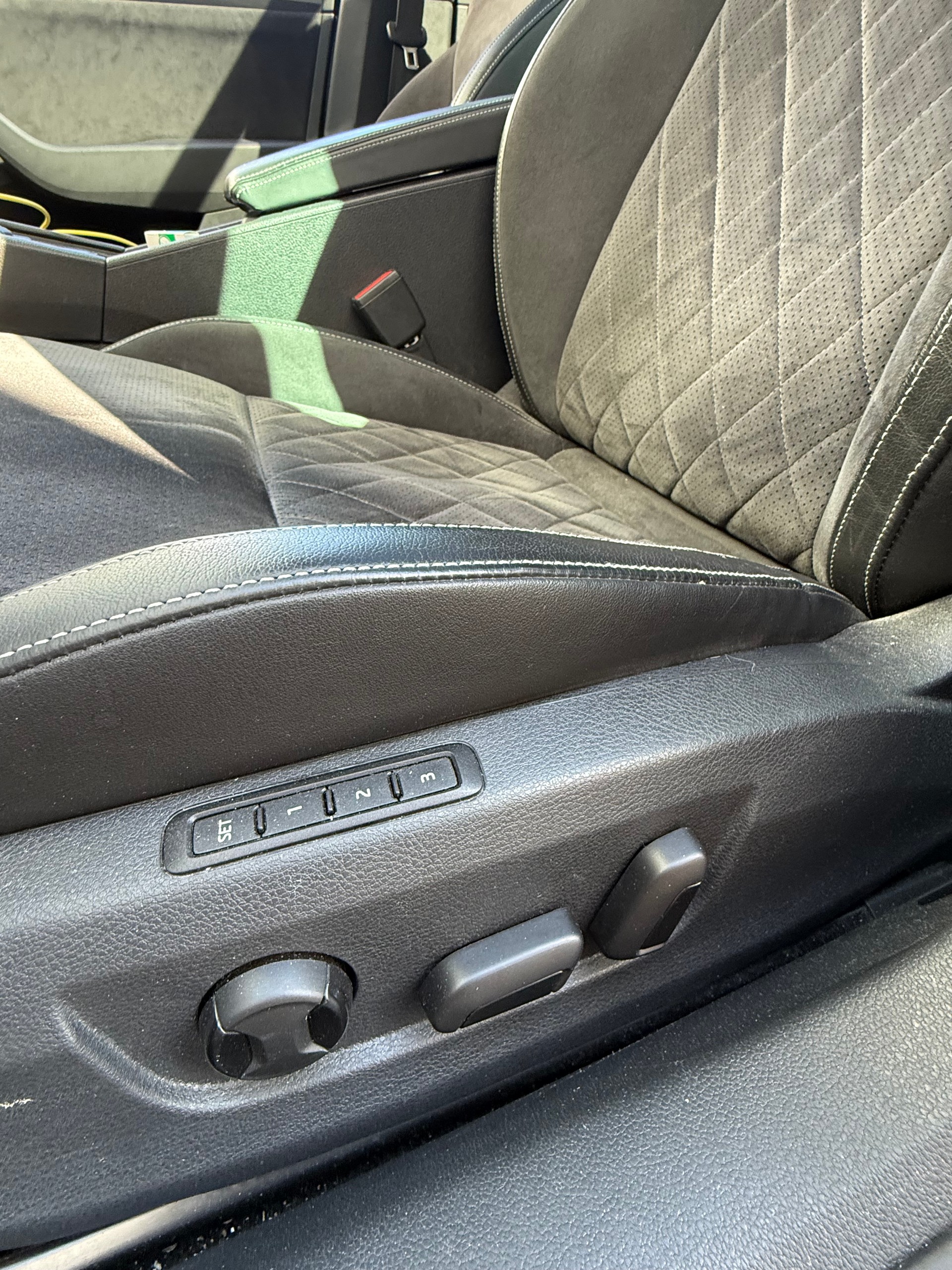 SKODA Superb Combi 2.0 TSI SportLine+ DSG 4x4-image-12