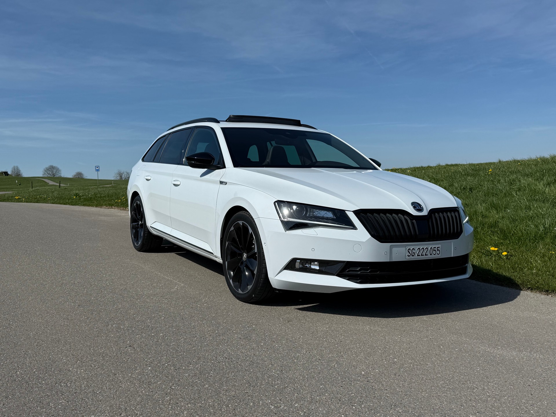 SKODA Superb Combi 2.0 TSI SportLine+ DSG 4x4-image-1