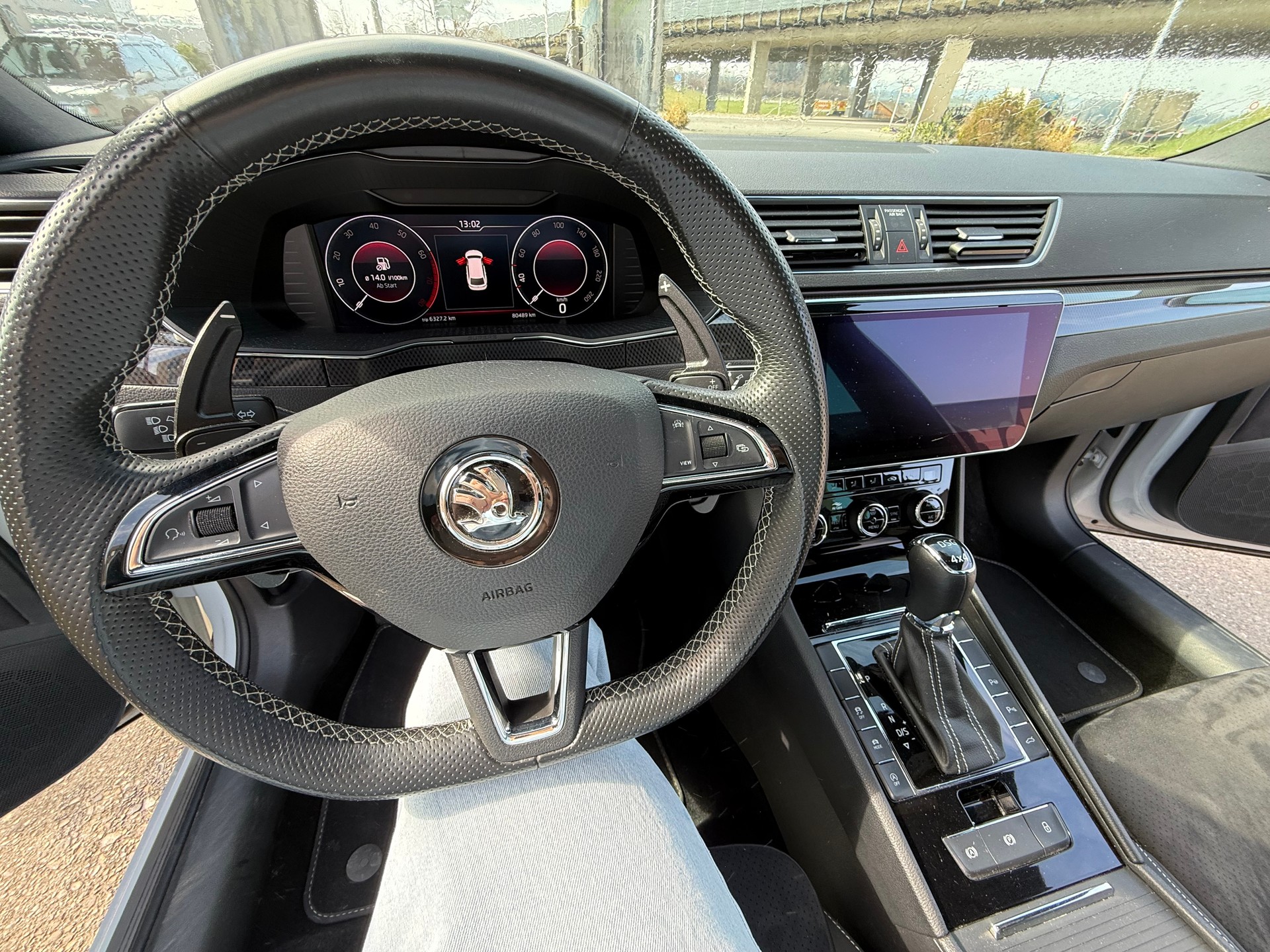 SKODA Superb Combi 2.0 TSI SportLine+ DSG 4x4-image-3