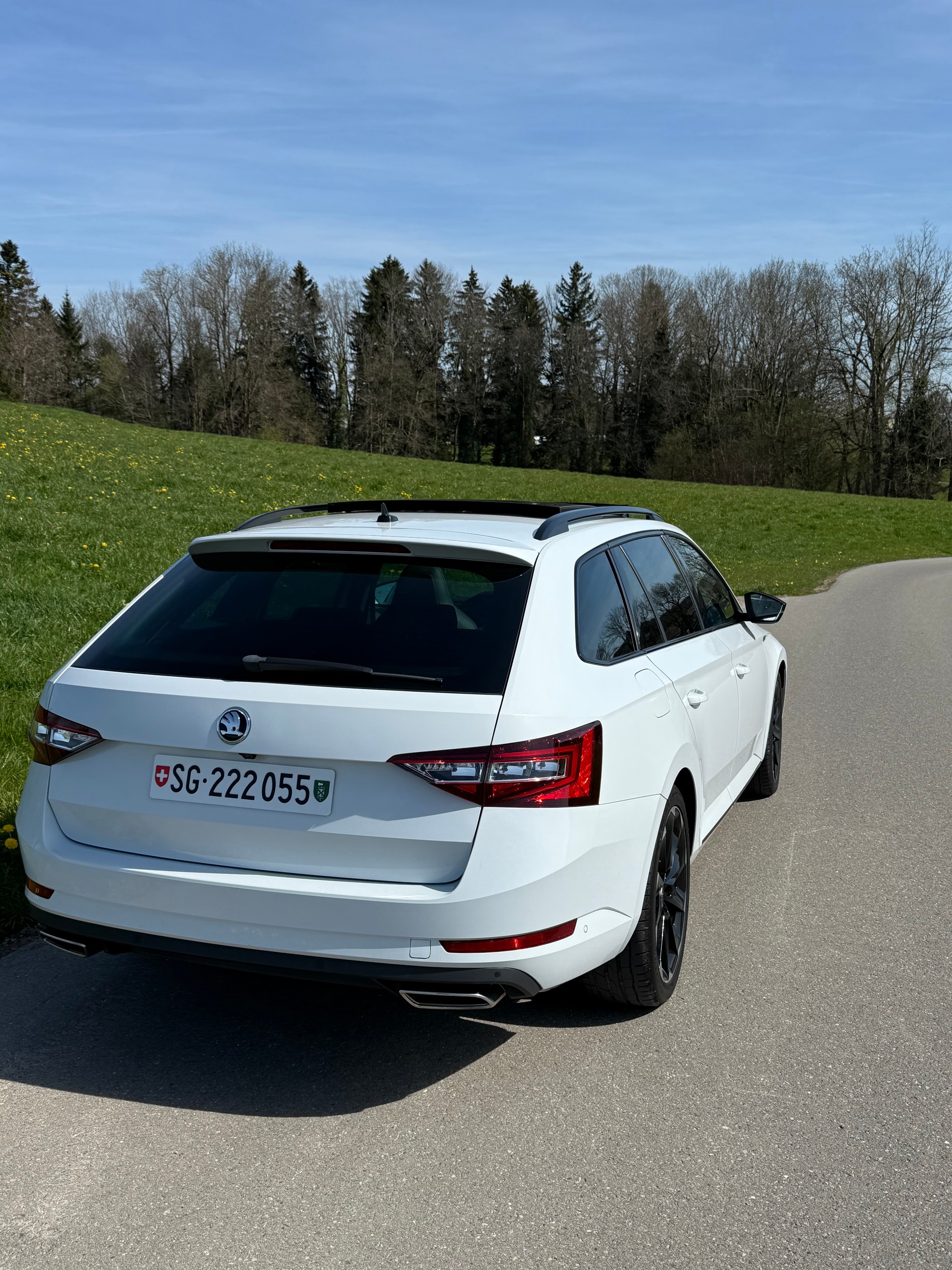 SKODA Superb Combi 2.0 TSI SportLine+ DSG 4x4-image-2