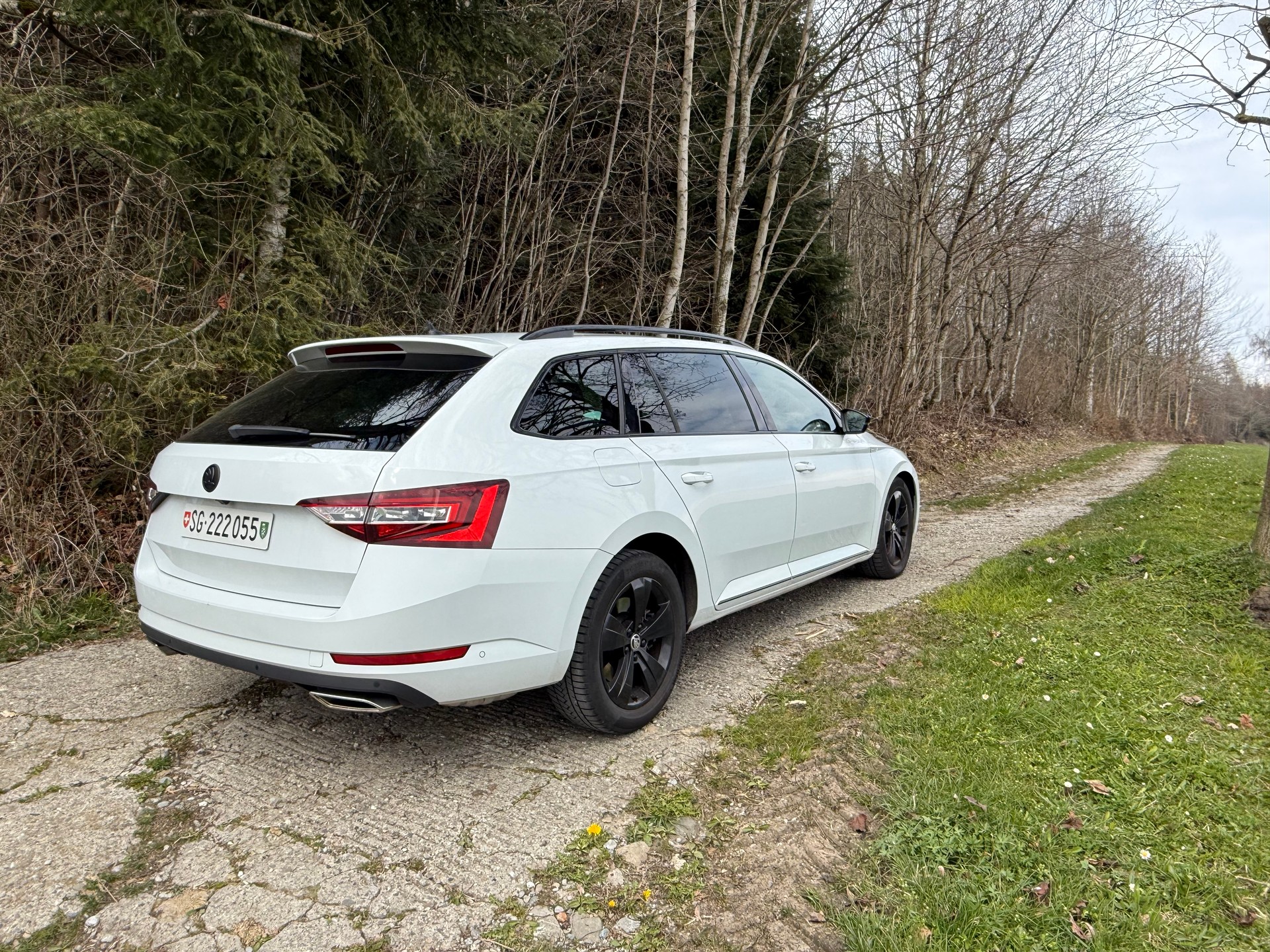 SKODA Superb Combi 2.0 TSI SportLine+ DSG 4x4-image-9