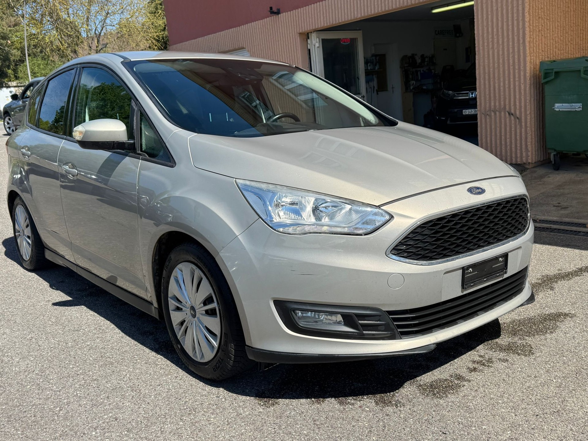 FORD C-Max 1.0 SCTi Trend-image-1
