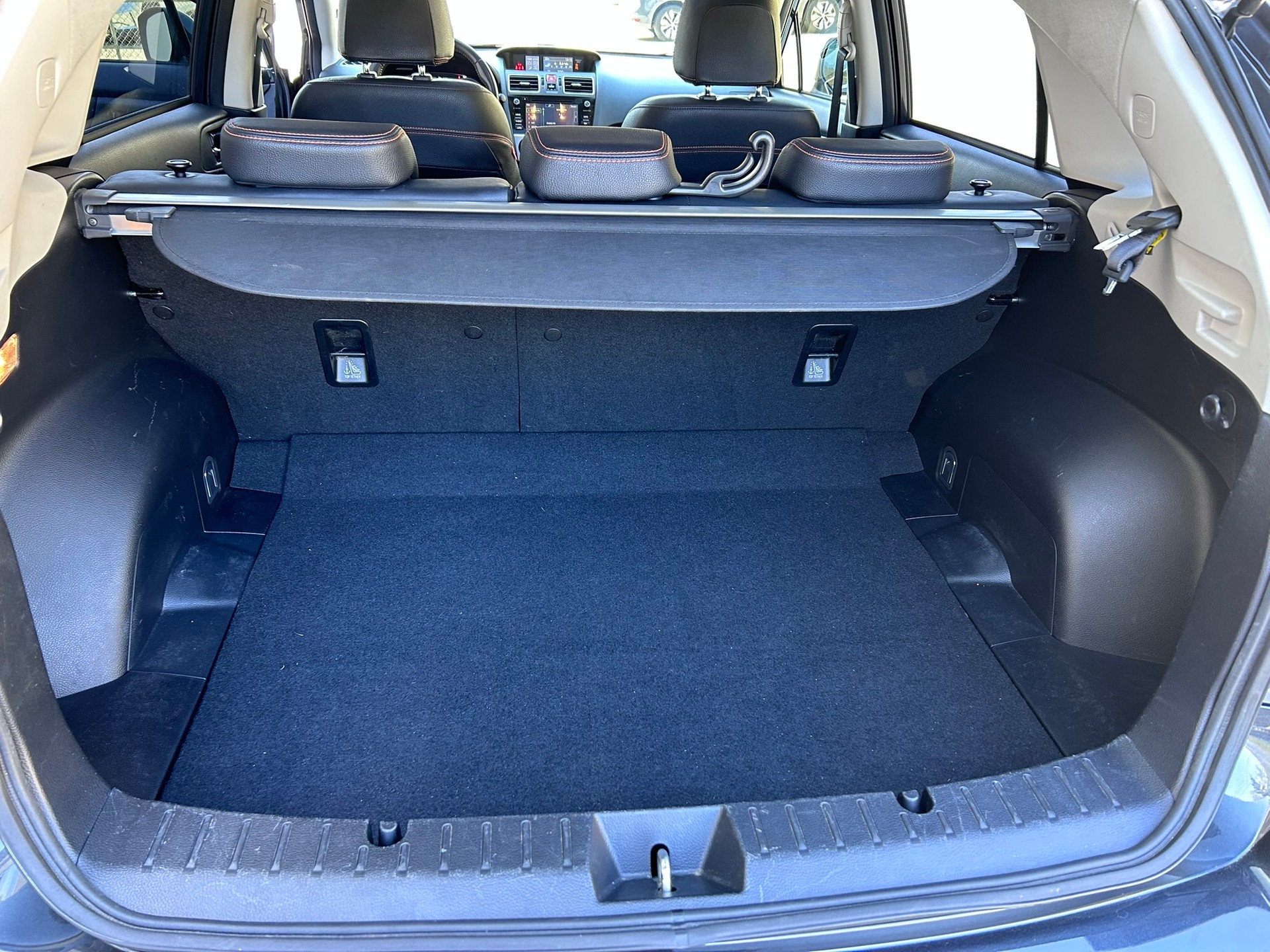 SUBARU XV 1.6 Swiss Two AWD CVT-image-8