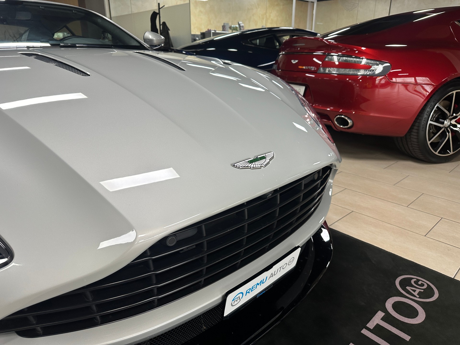 ASTON MARTIN DB11 V12 Launch Edition Touchtronic 3 AMR-image-5