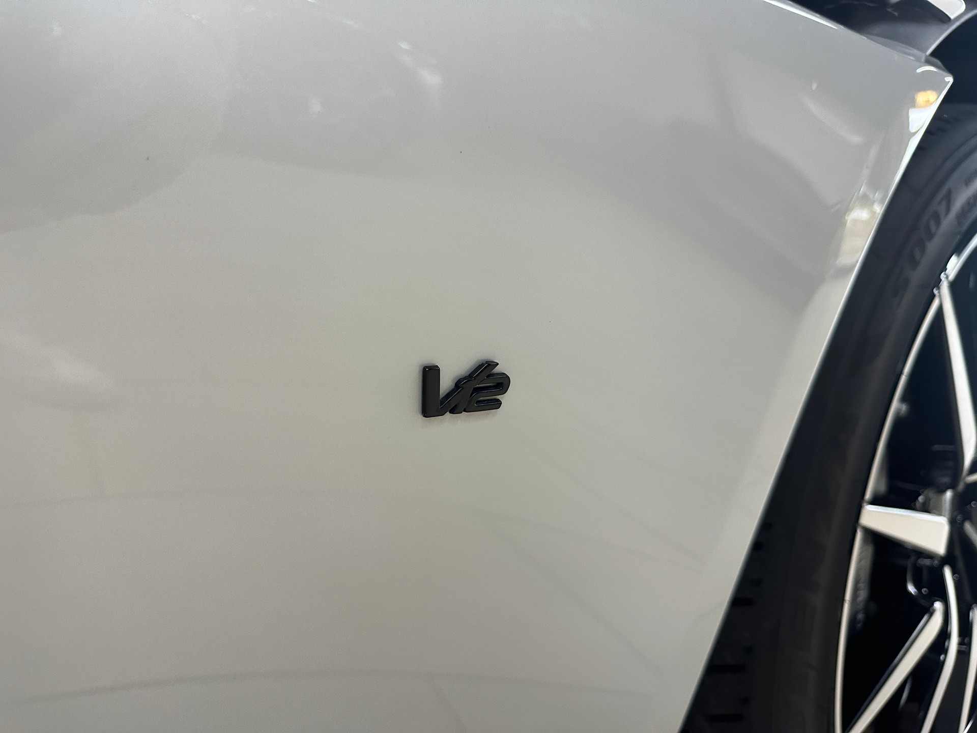 ASTON MARTIN DB11 V12 Launch Edition Touchtronic 3 AMR-image-23