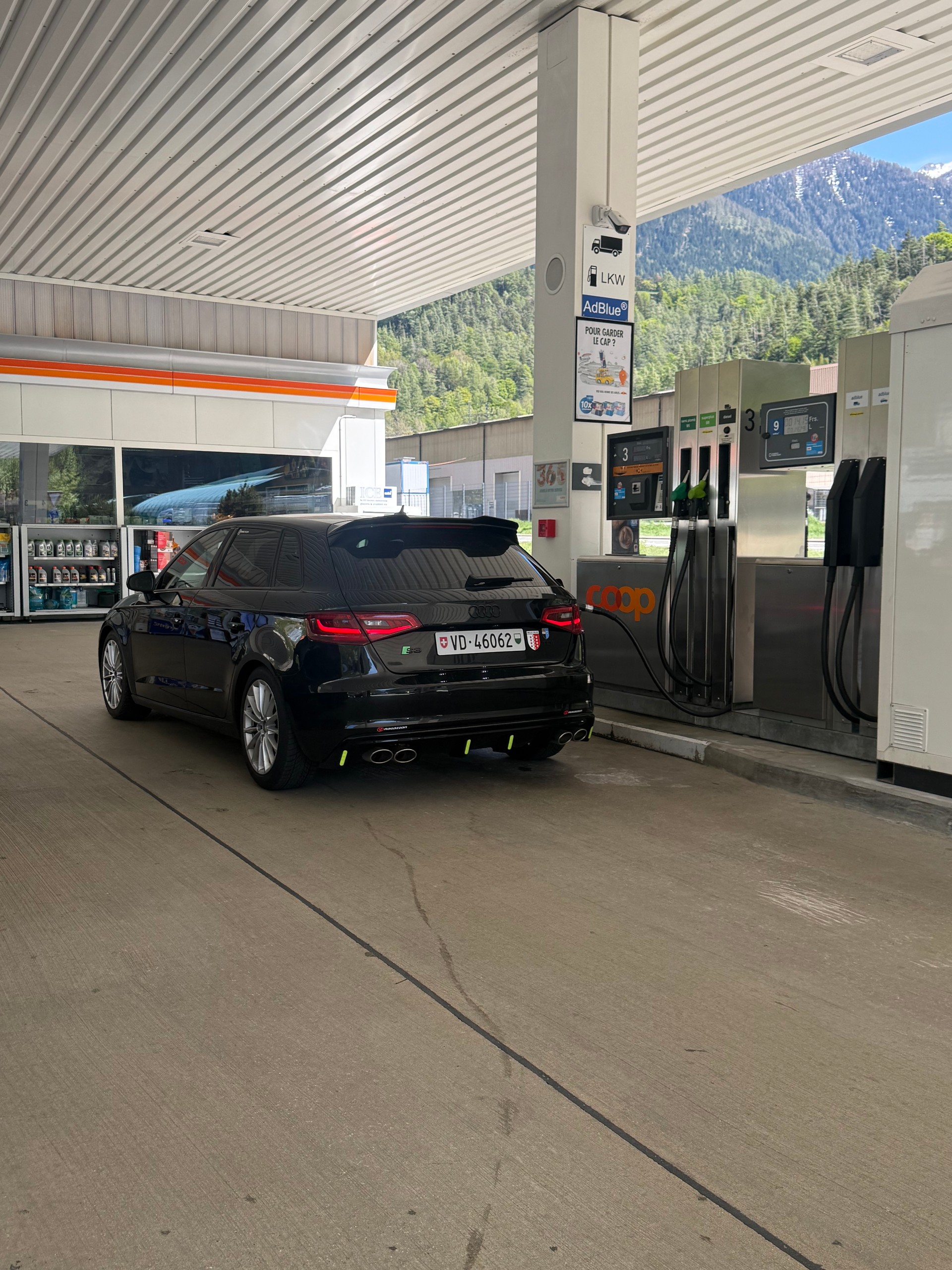 AUDI A3 Sportback 2.0 TDI Attraction quattro S-tronic-image-6