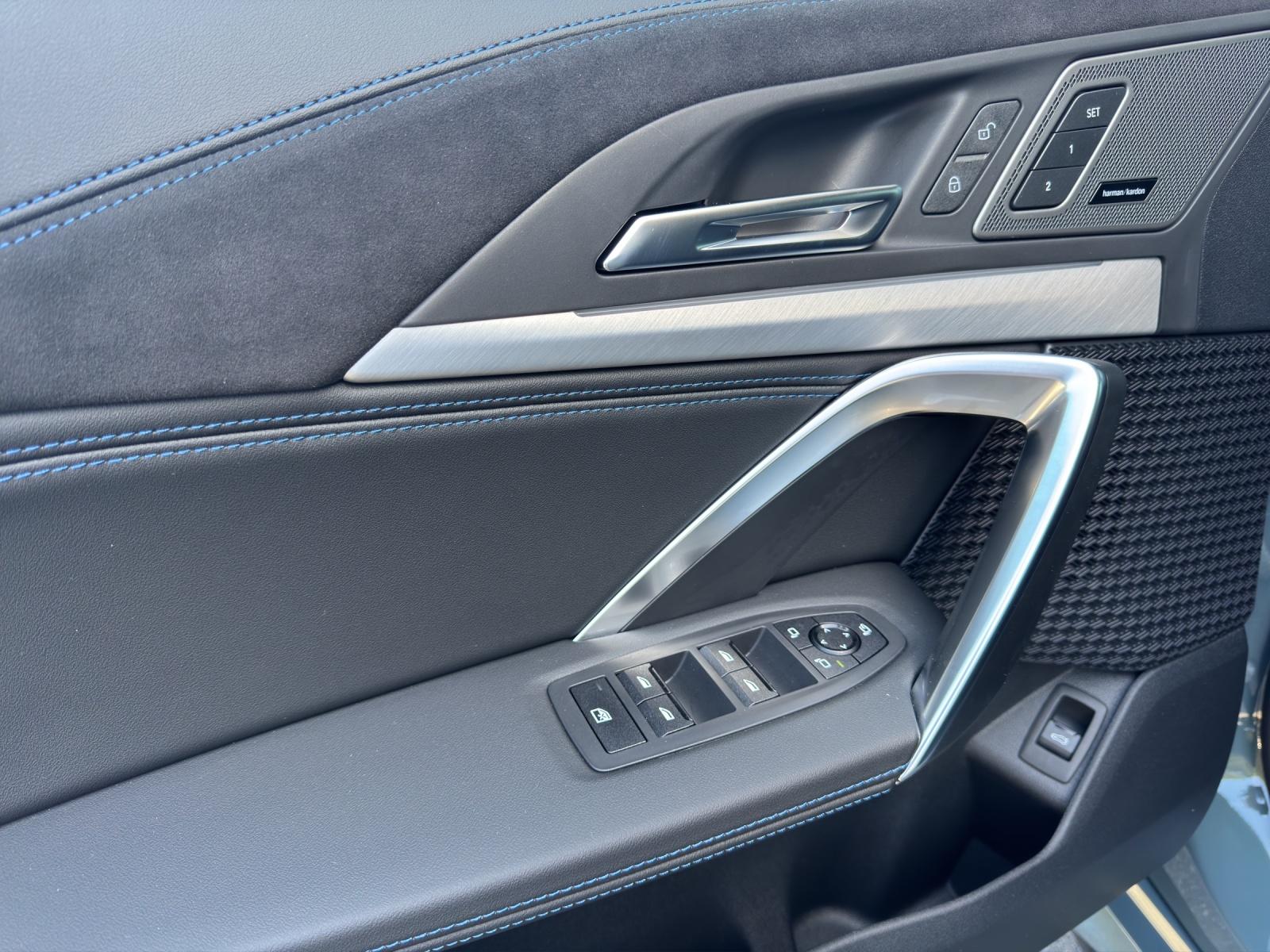 BMW iX1 30 xDrive M Sport Pro-image-14