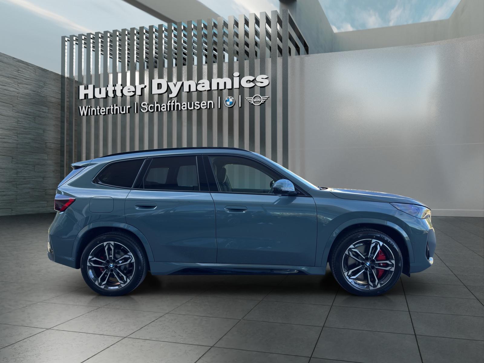 BMW iX1 30 xDrive M Sport Pro-image-3