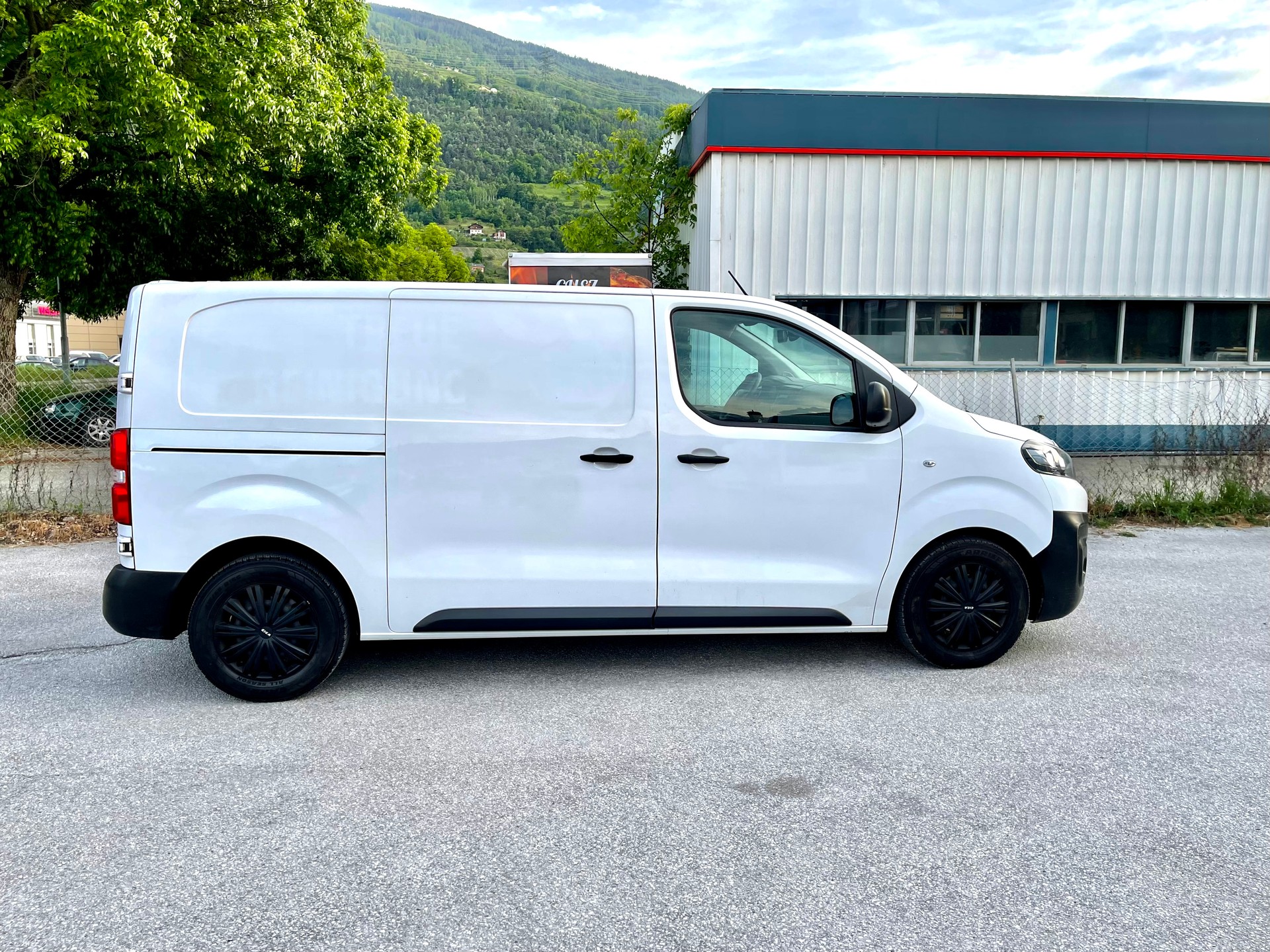 CITROEN Jumpy 2.0 BlueHDi 180 S&S XS Attraction EAT6-image-16