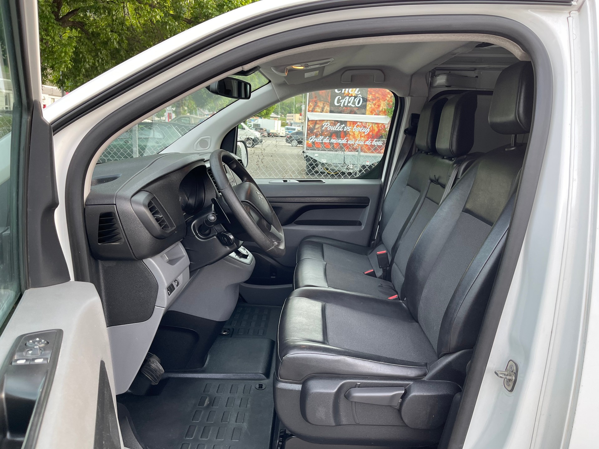 CITROEN Jumpy 2.0 BlueHDi 180 S&S XS Attraction EAT6-image-11