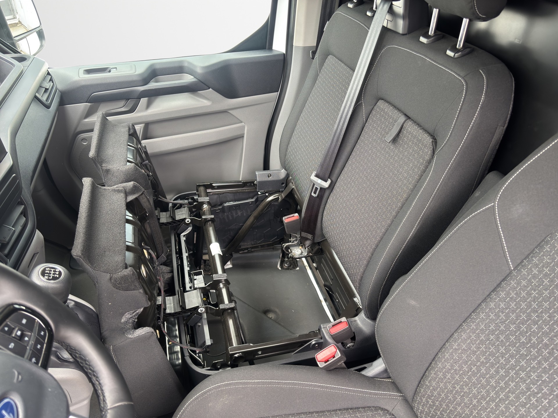 FORD Transit C Van 320 L1 2.0 EcoBlue 136 Trend-image-7