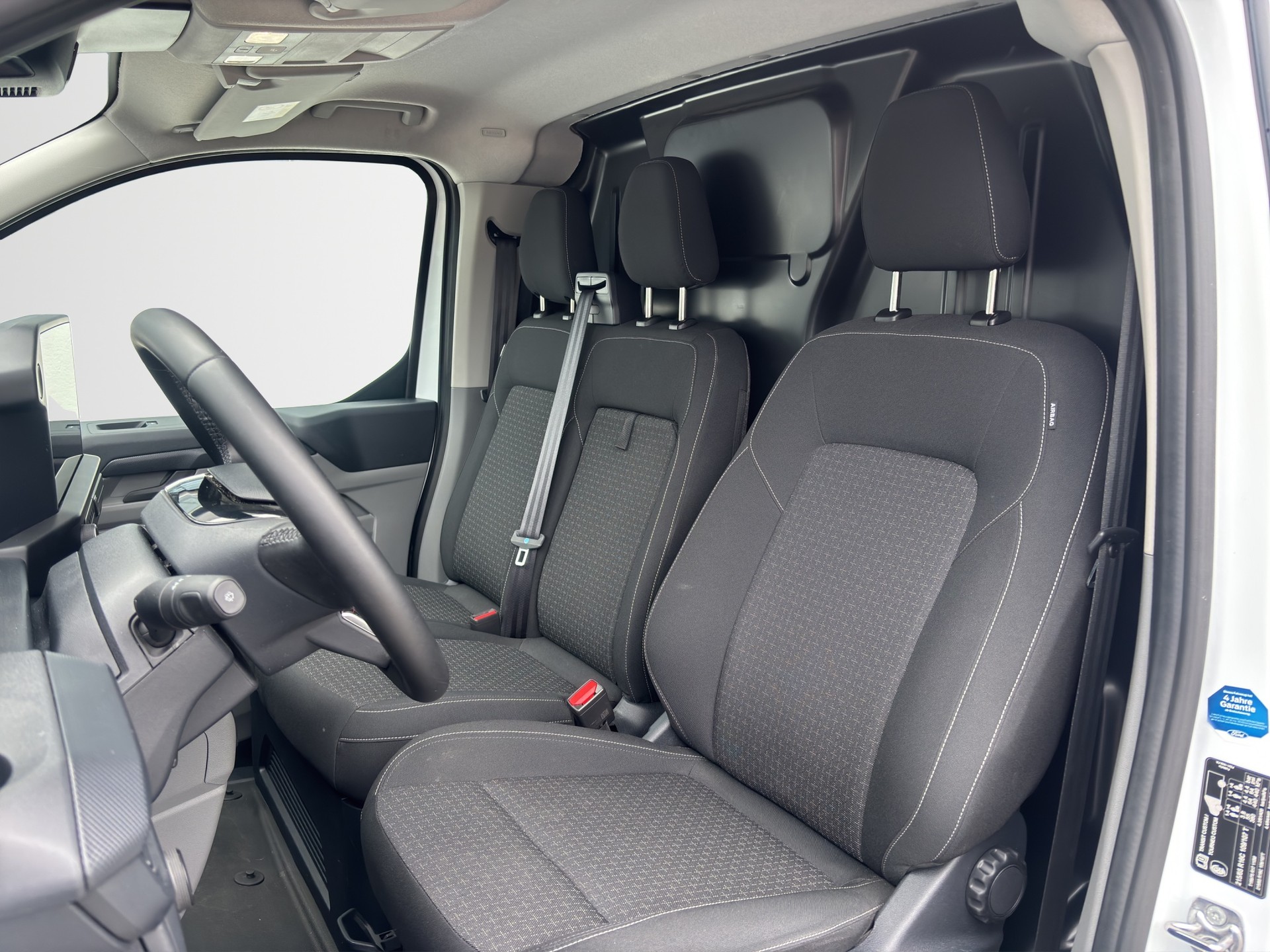 FORD Transit C Van 320 L1 2.0 EcoBlue 136 Trend-image-5