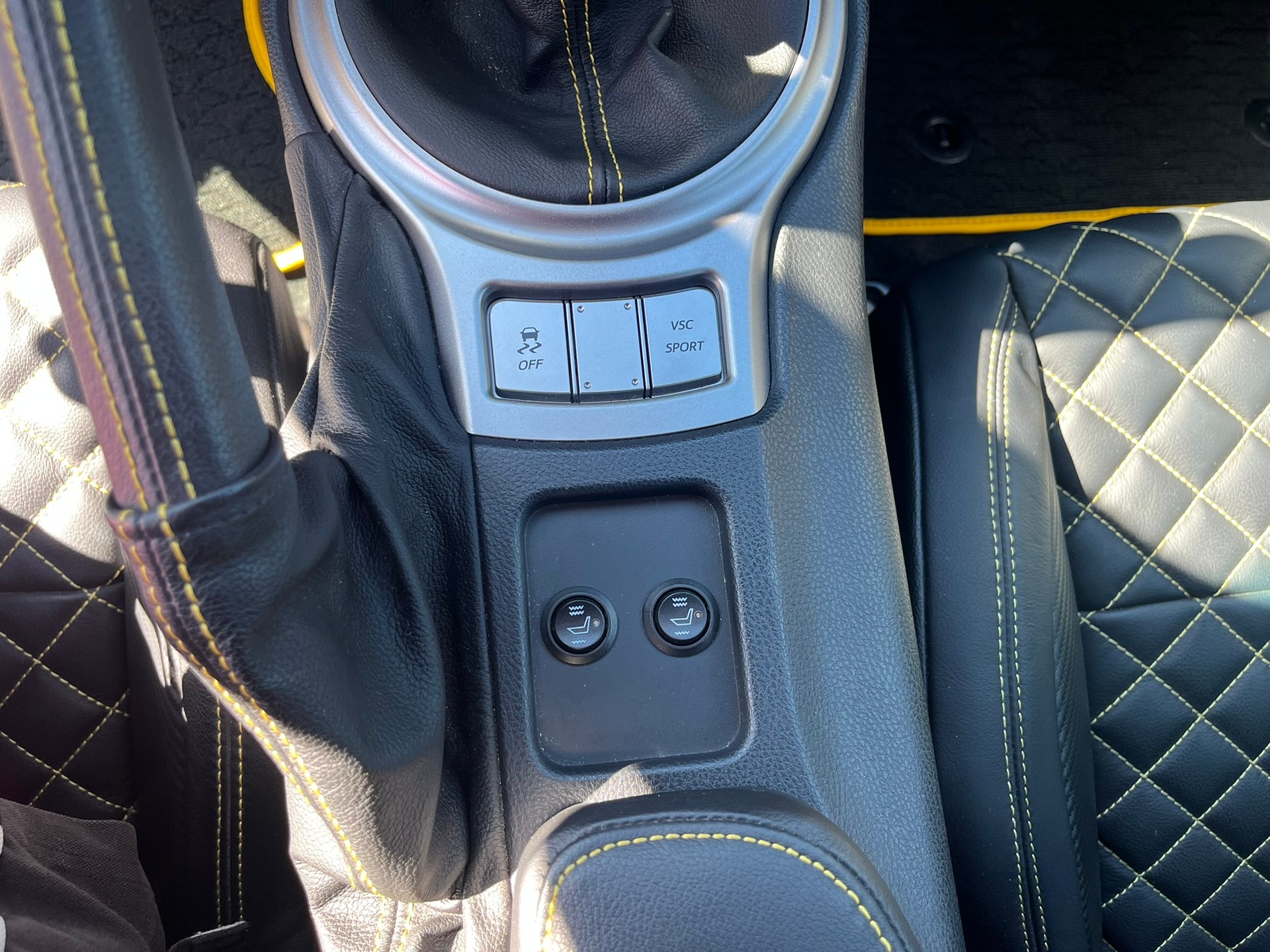 TOYOTA GT 86 2.0 D-4S Sport 50th-image-24