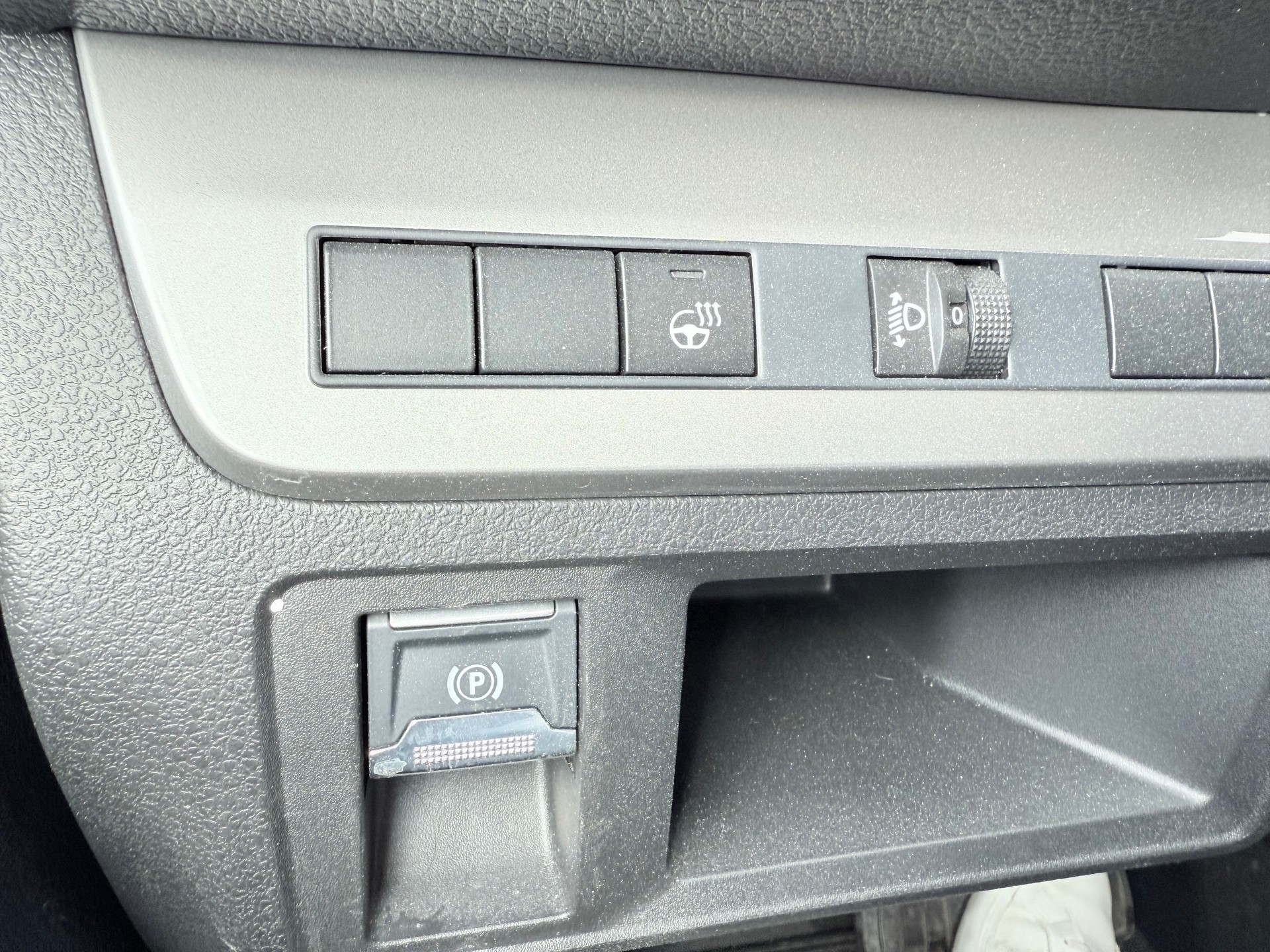 PEUGEOT Expert 2.0 BlueHDi 145 S&S Long EAT8-image-12