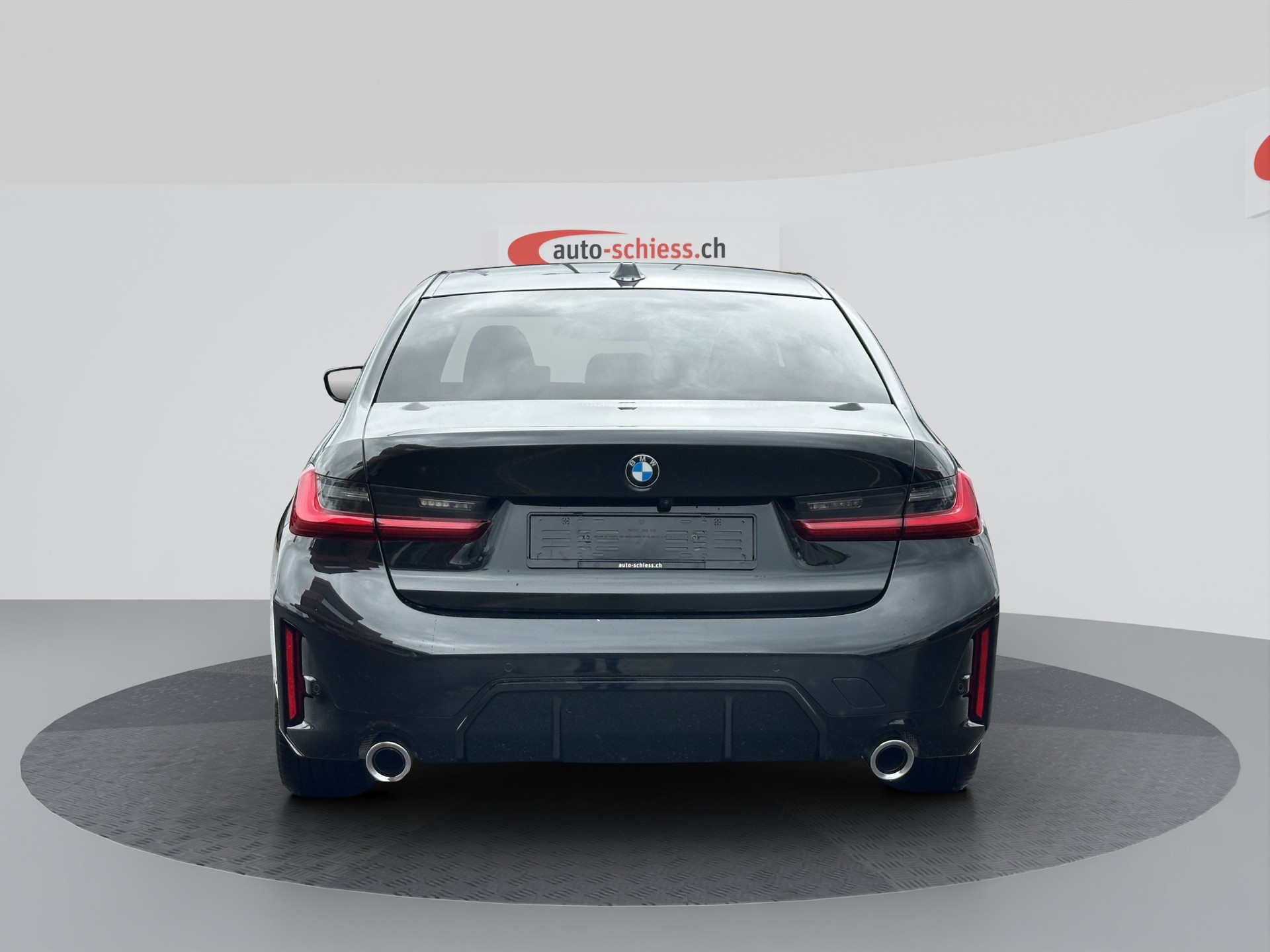 BMW 320d xDrive M Sport Steptronic-image-3