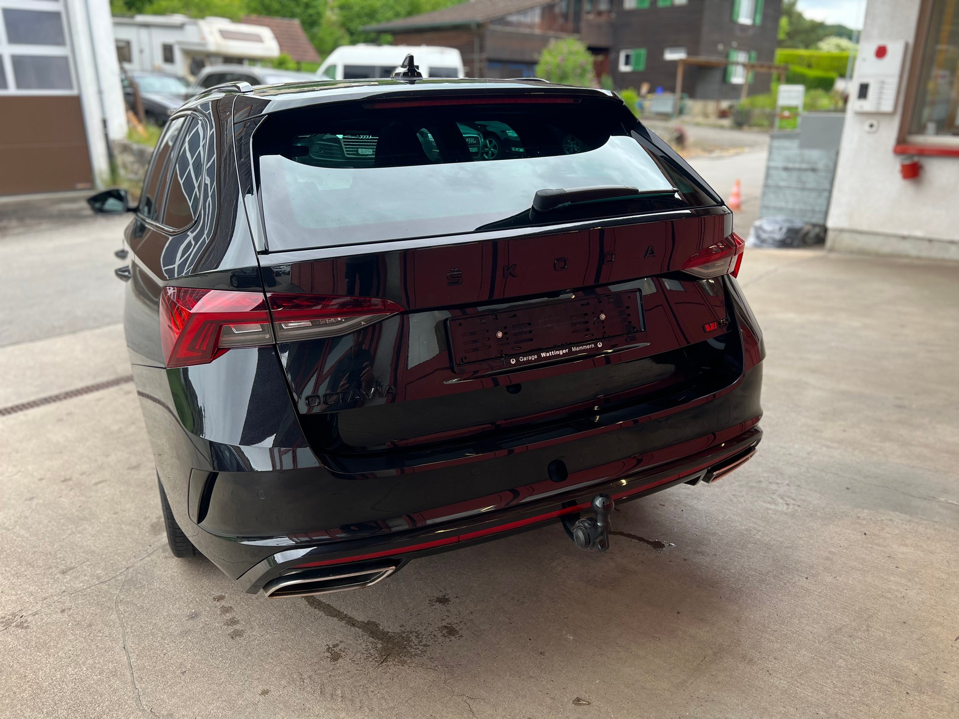 SKODA Octavia Combi 2.0 TDI DSG RS 4x4-image-4