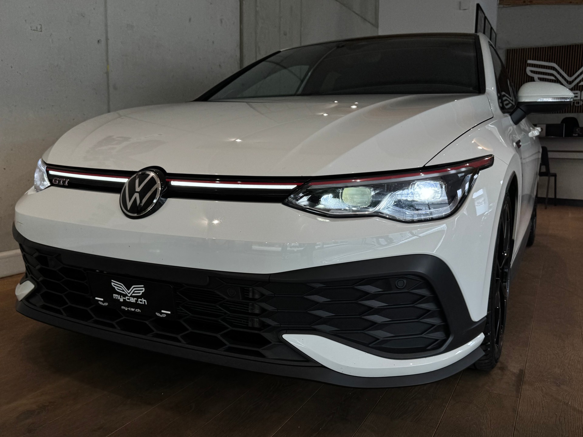 VW Golf 2.0 TSI GTI Clubsport DSG || HARMAN/KARDON || HEAD UP || LENKRADHEIZUNG-image-2